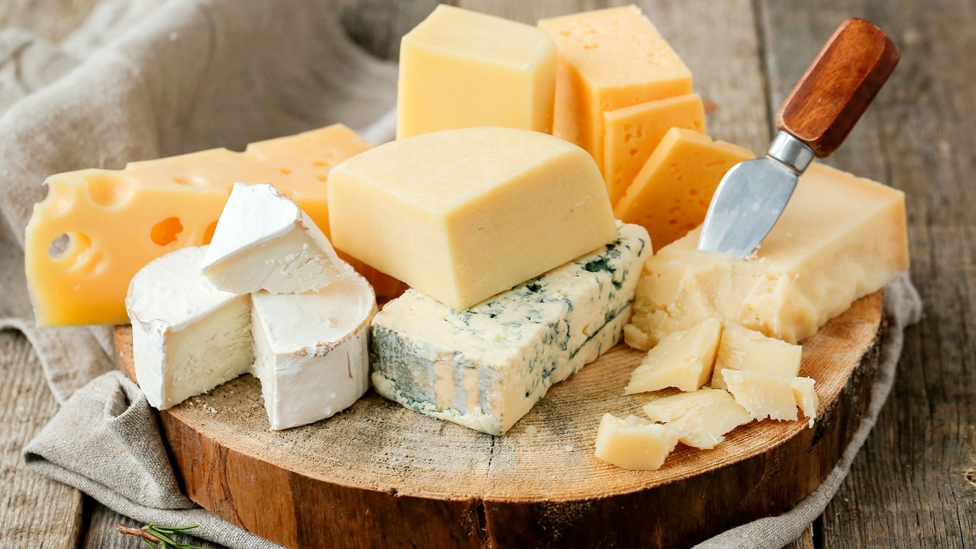 Cheese platters, Foodie's paradise, Cheese selection, Aesthetically pleasing, 1920x1080 Full HD Desktop