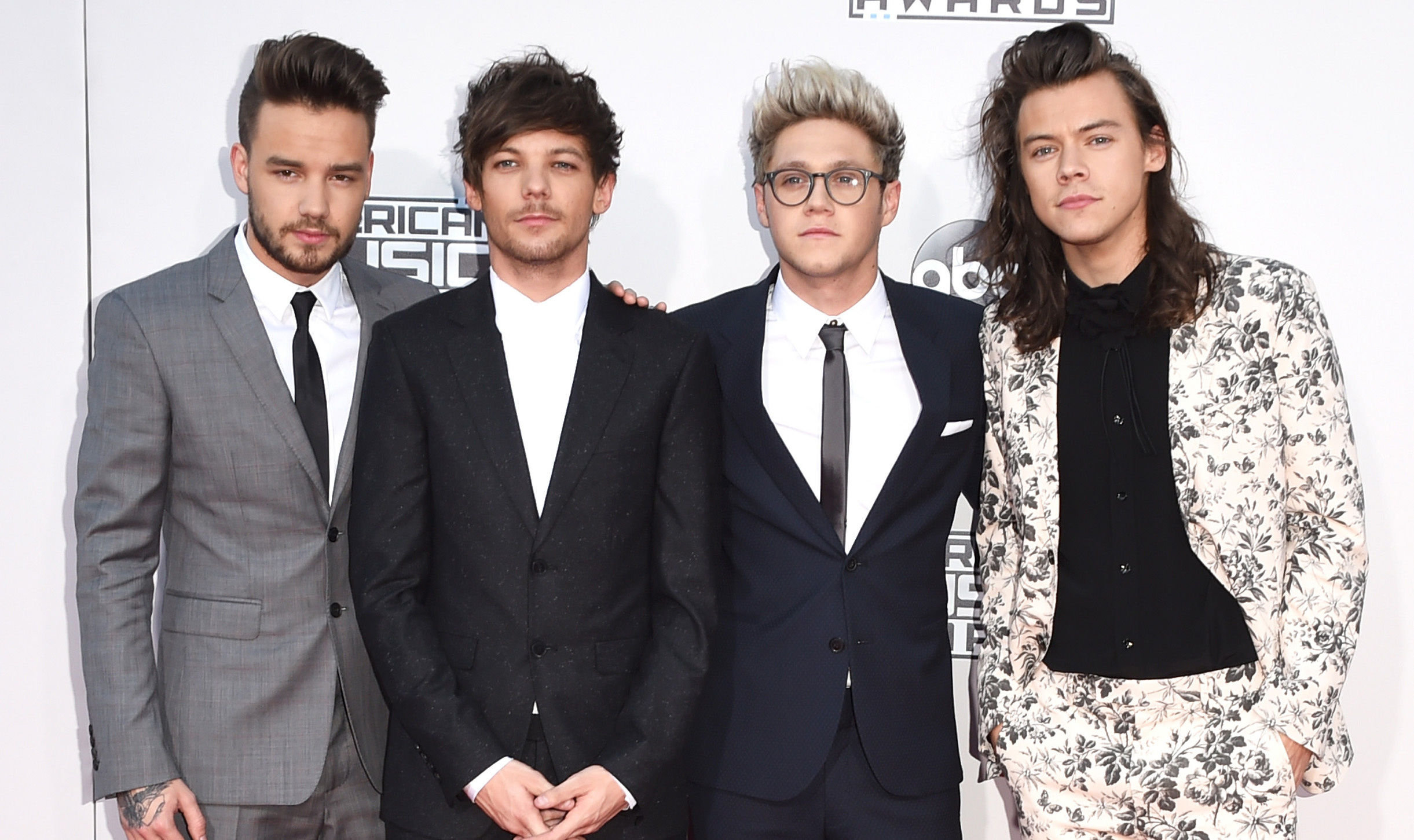 Harry Styles biography, Fandom knowledge, Fan-made wiki, 2450x1460 HD Desktop