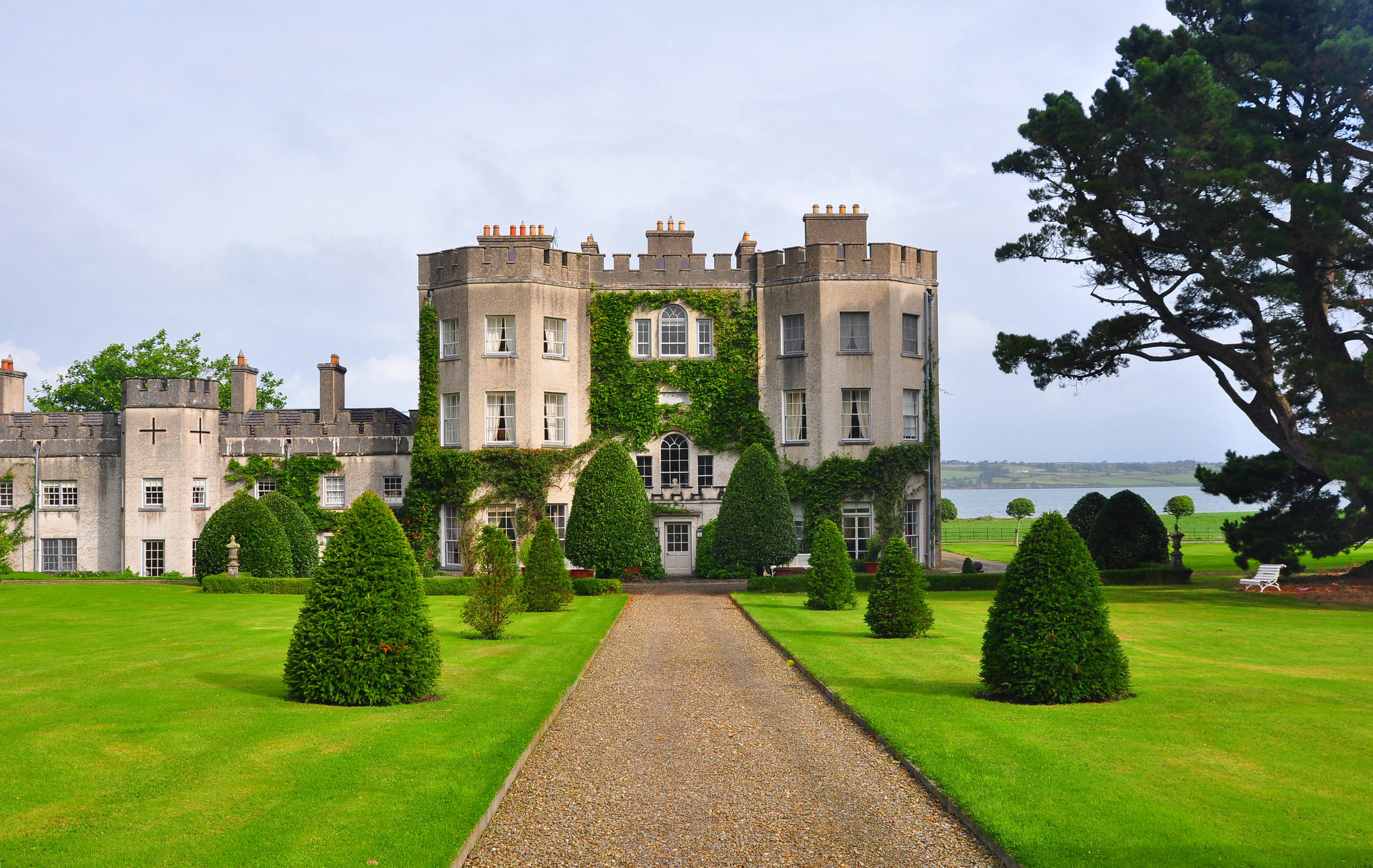 Glin Castle, Irish Castle Wallpaper, 2050x1300 HD Desktop