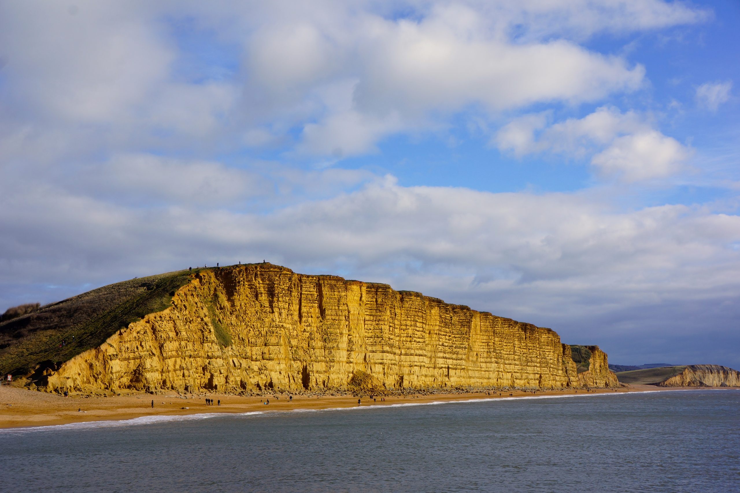 Broadchurch, Addictive crime drama, Authentic performances, Gripping plotlines, 2560x1710 HD Desktop