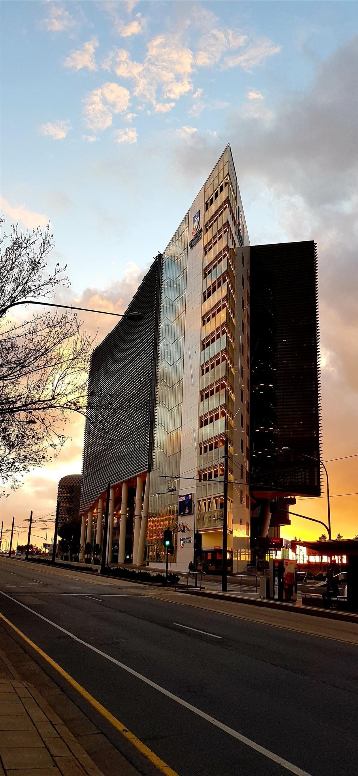 Caracas, Stroll through history, Cultural diversity, Vibrant streets, 1250x2690 HD Phone