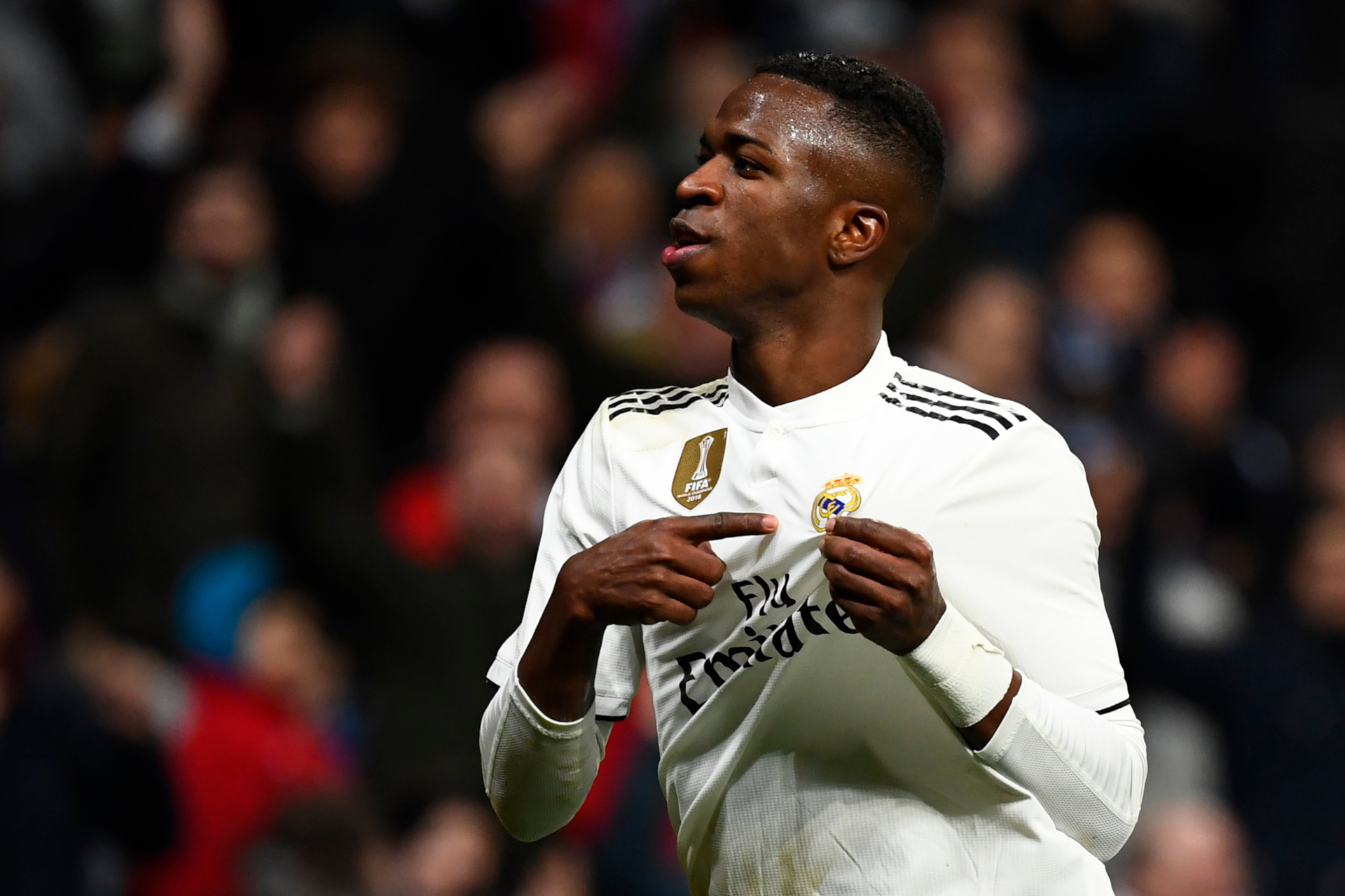 Vinicius Junior, Real Madrid football kit, Real Madrid club crest, HD Desktop wallpaper