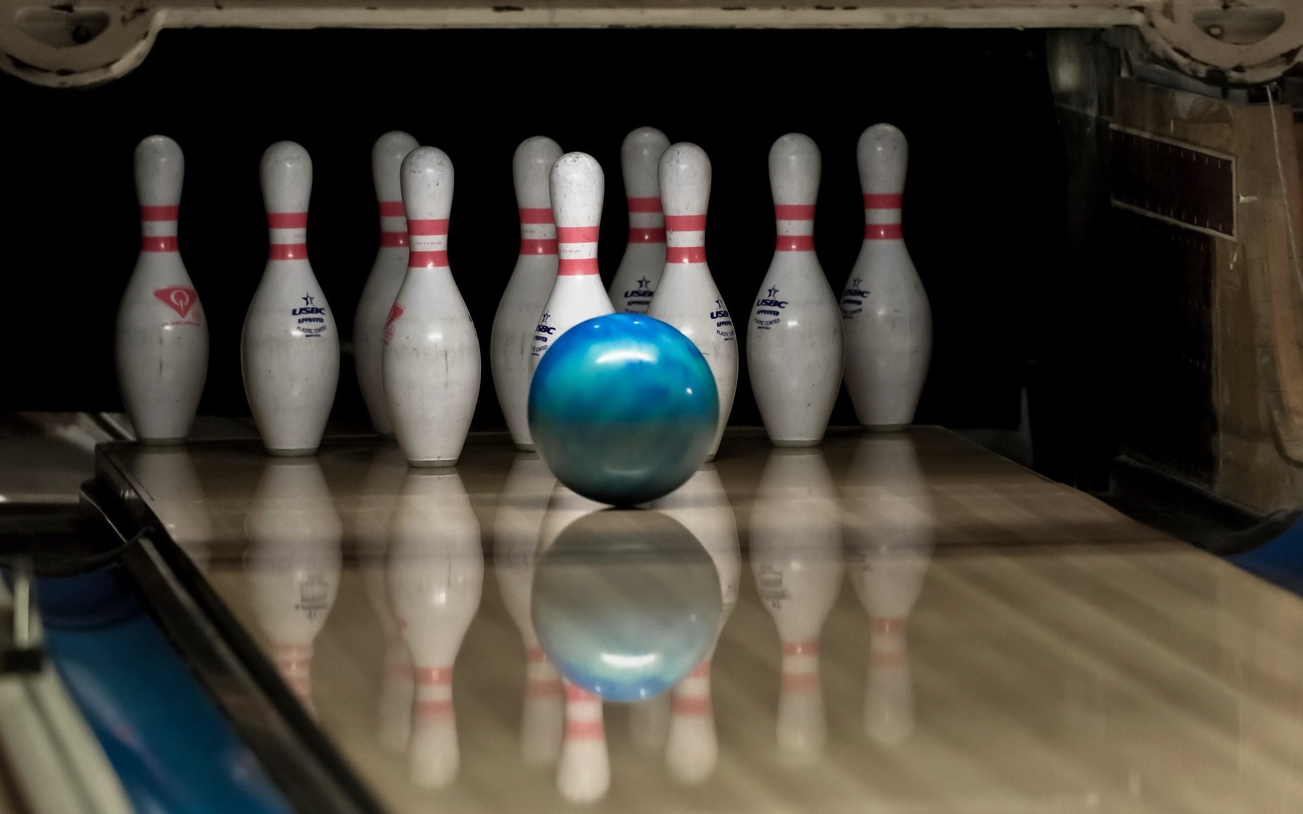 Bowling ball, High resolution, Desktop images, Monitor backgrounds, 2560x1600 HD Desktop