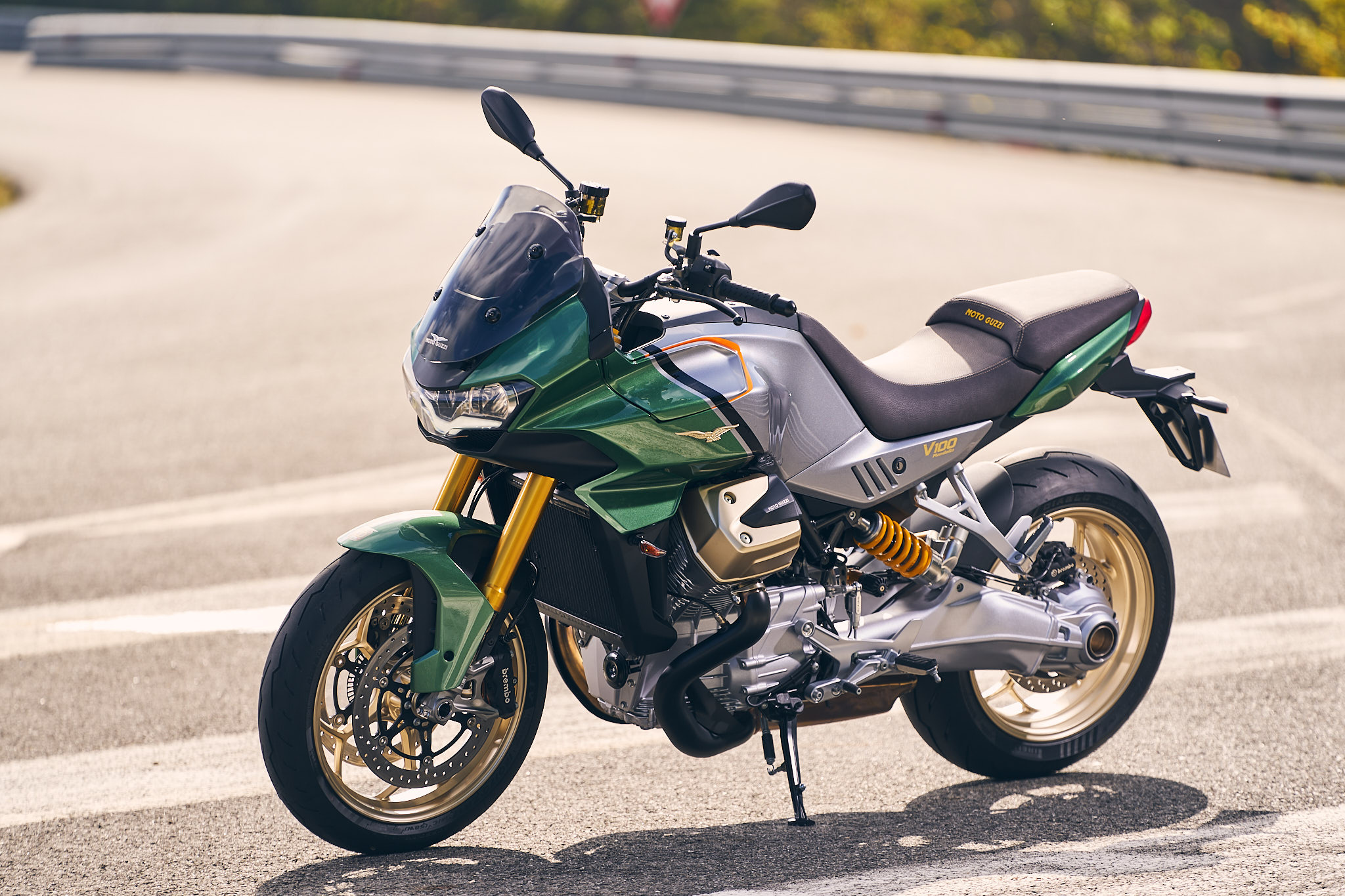 Moto Guzzi V100 Mandello, Auto industry, 2022 debut, Devitt, 2050x1370 HD Desktop