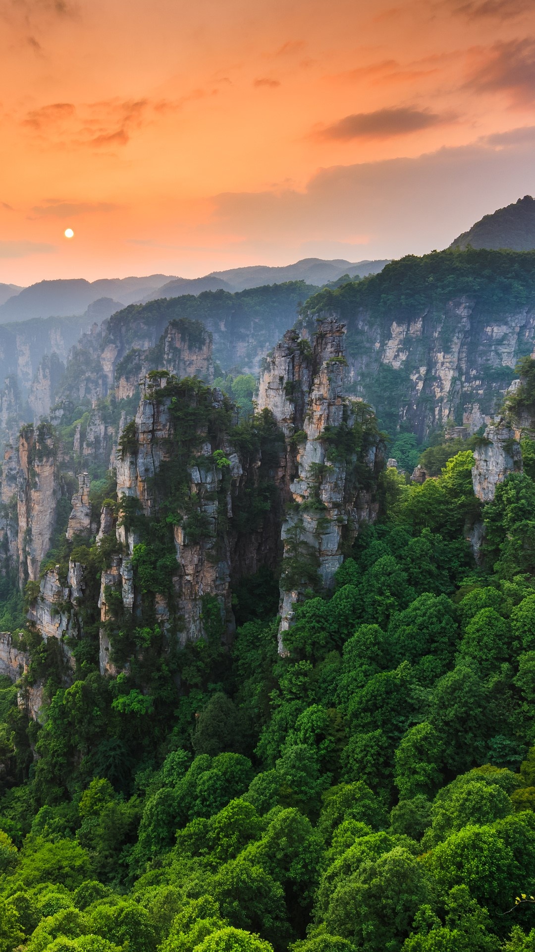 Breathtaking landscapes, Towering sandstone pillars, Scenic hiking trails, UNESCO World Heritage, 1080x1920 Full HD Phone