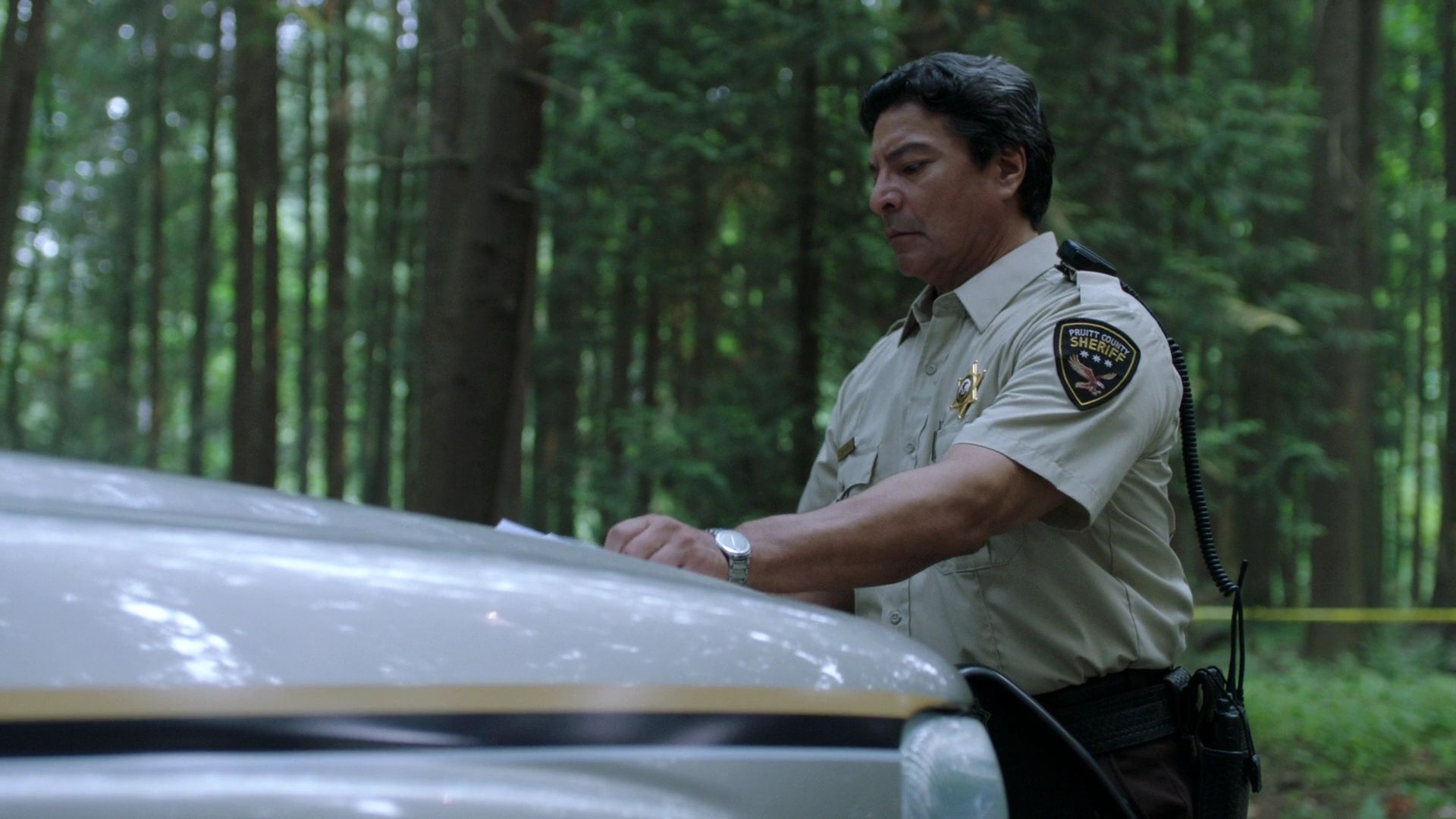 Gil Birmingham, Sheriff Dale Bishop, Iconic character, Riveting portrayal, 1920x1080 Full HD Desktop