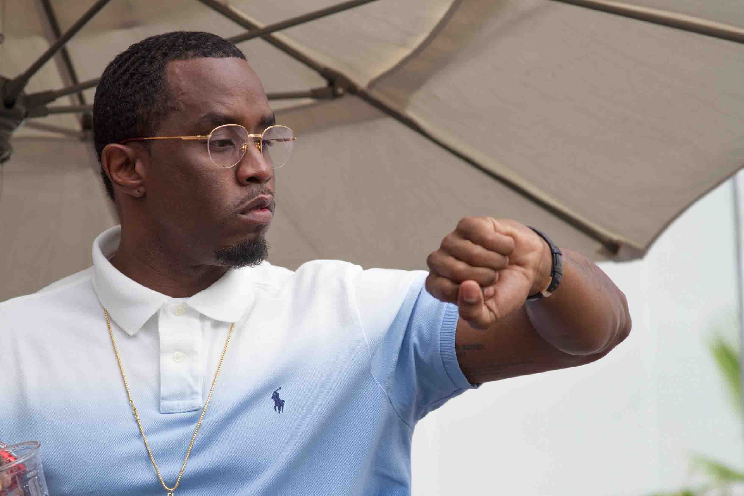 P. Diddy, Political career, Partei establishment, Combs' initiative, 2500x1670 HD Desktop