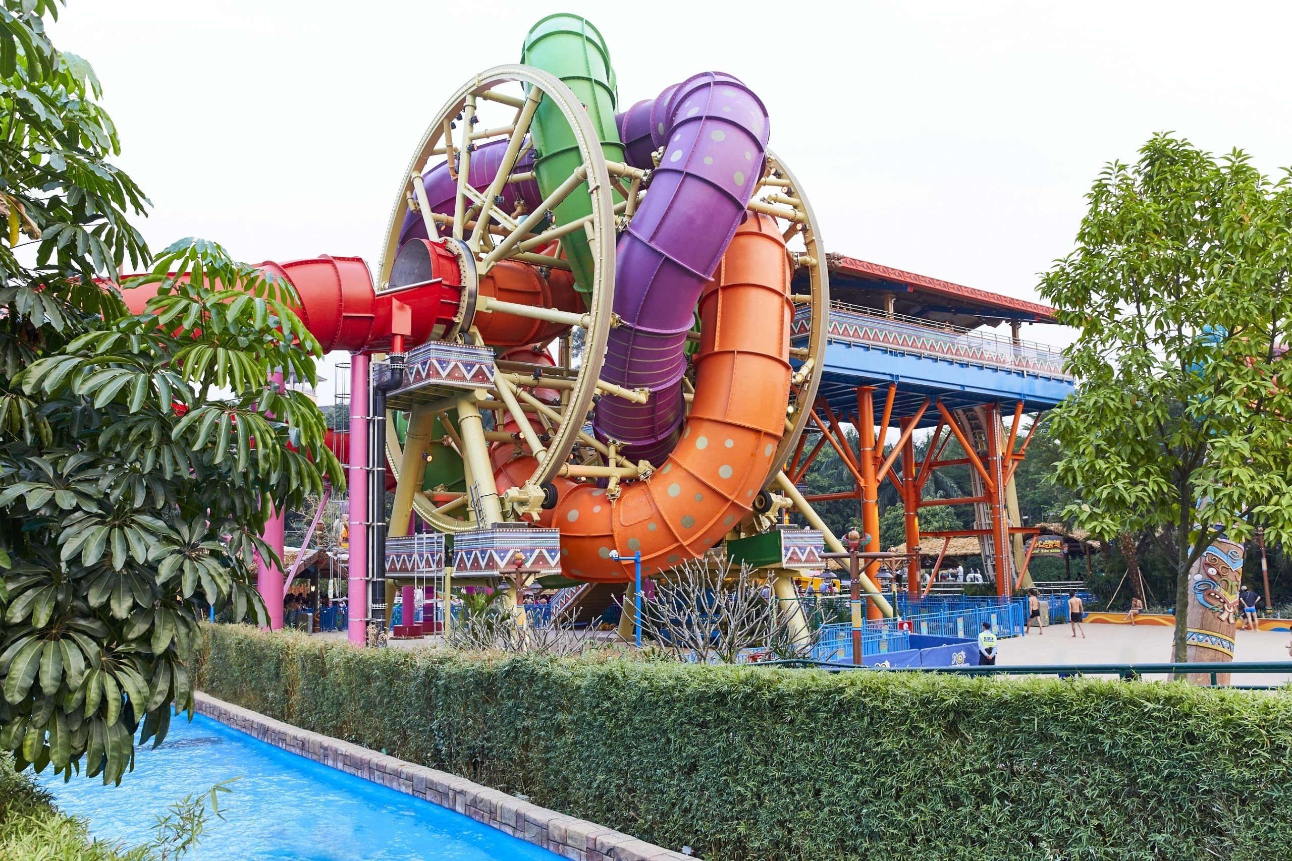 Chimelong waterpark, White water slides, Splashy fun, Exciting rides, 2560x1710 HD Desktop