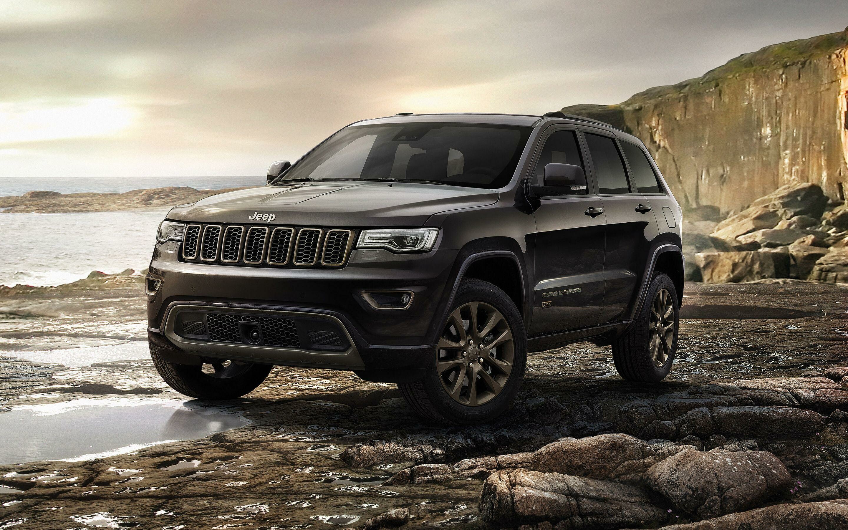 Jeep Grand Cherokee, Adventure awaits, Off-roading glory, Bold and beautiful, 2880x1800 HD Desktop