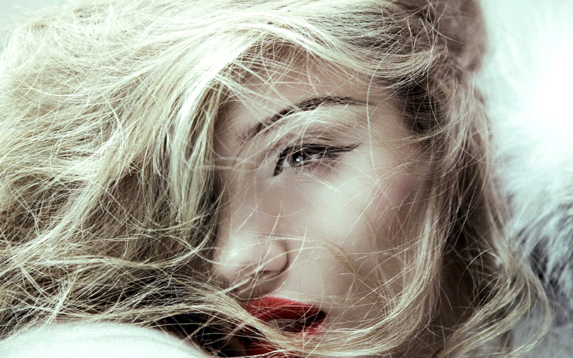 Rosie Huntington-Whiteley, Celebrity wallpapers, Blonde bombshell, Alluring beauty, 1920x1200 HD Desktop
