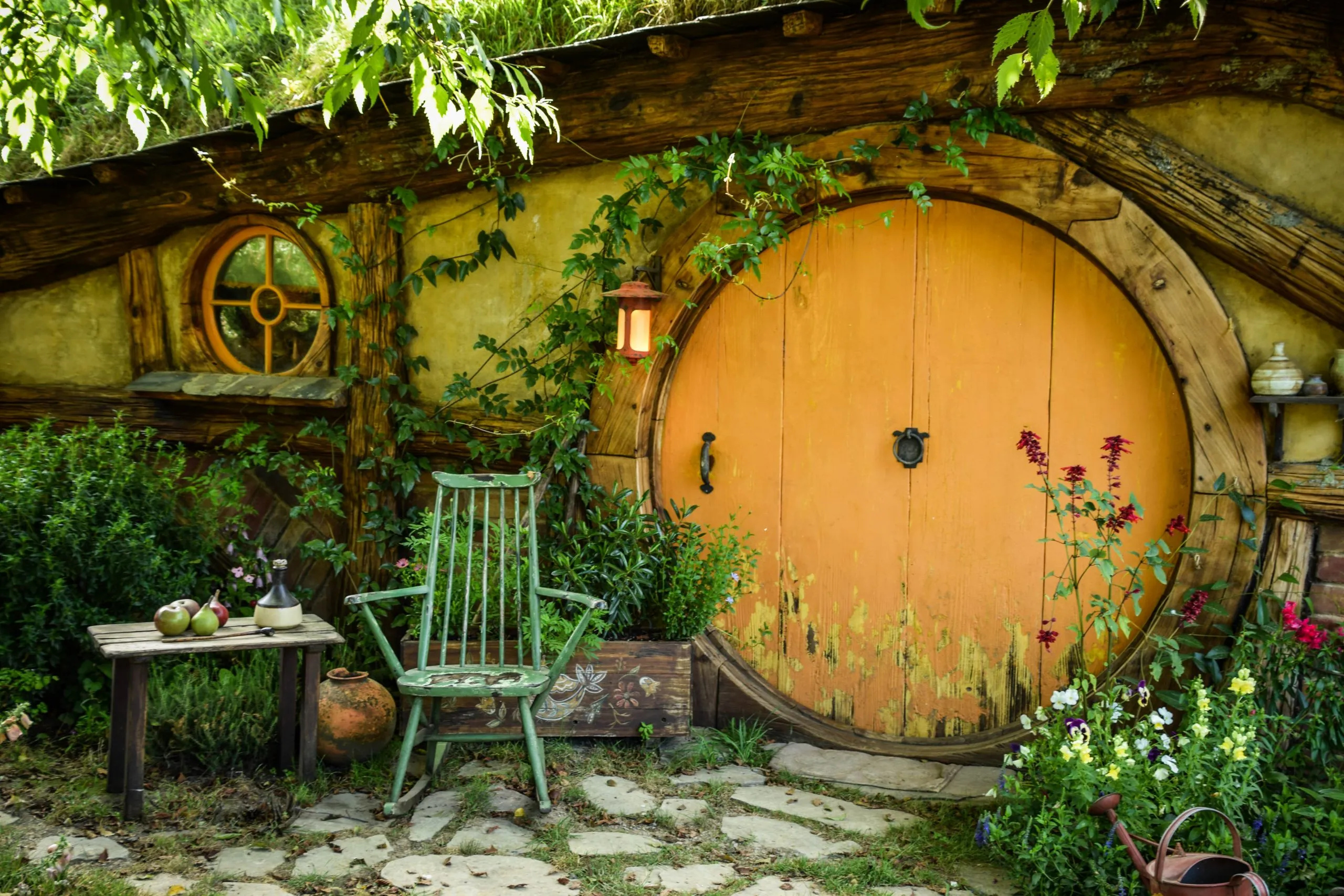 Stepping into Hobbiton, Shire exploration, Captivating journey, Pin your footsteps, 2560x1710 HD Desktop