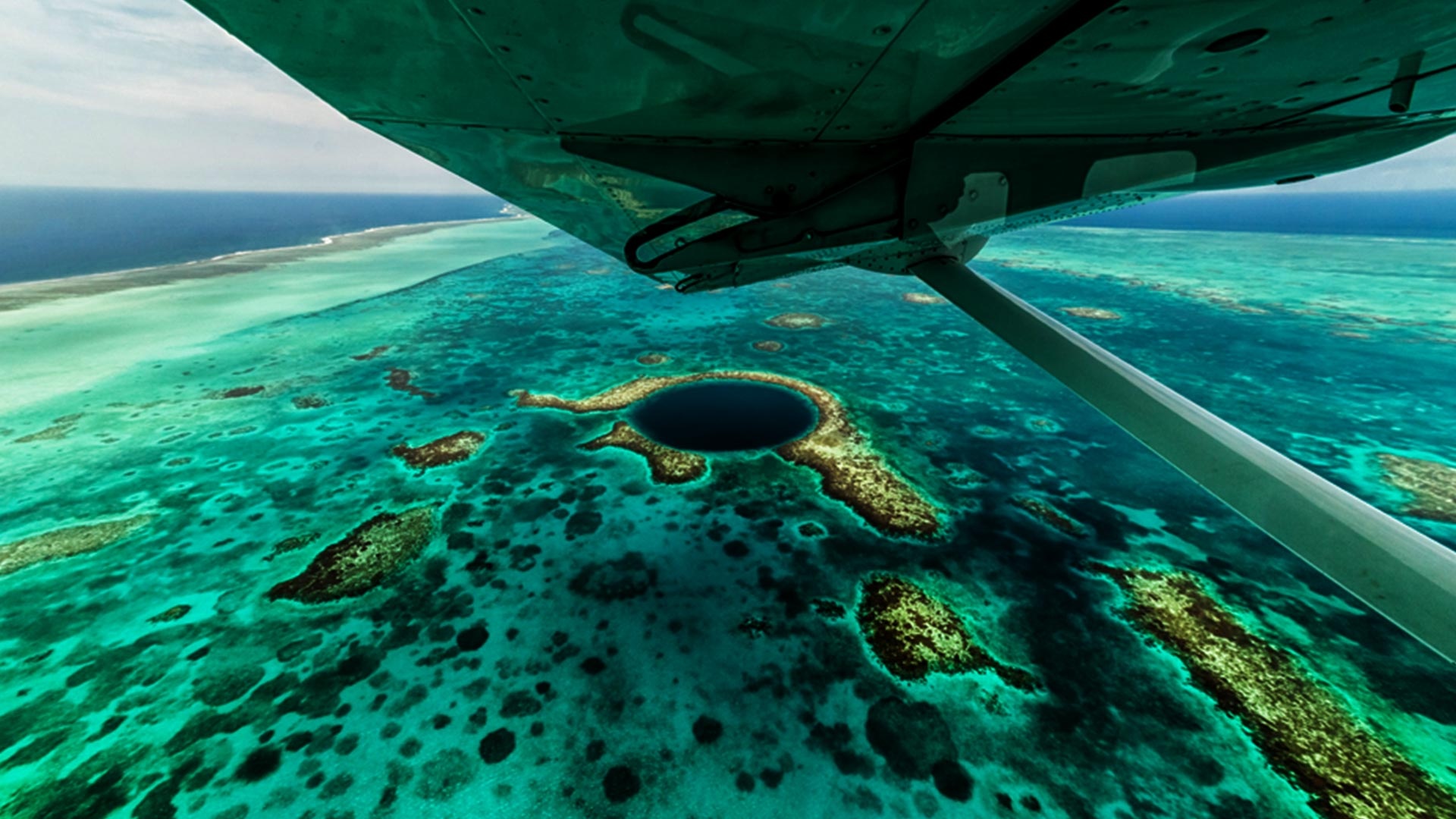 Belize's Blue Hole, GetTransfers, Unearth hidden gems, Natural wonder, 1920x1080 Full HD Desktop