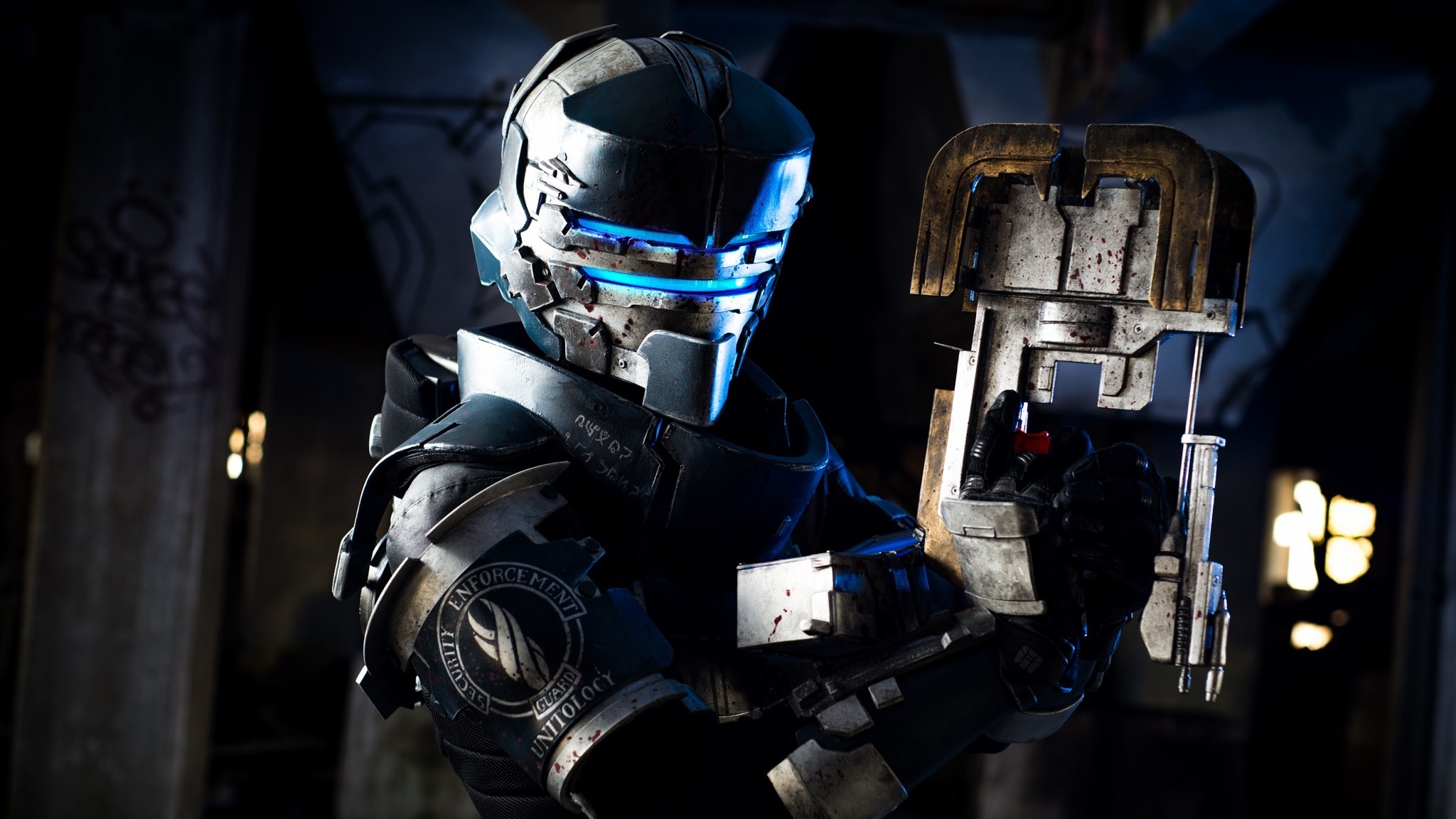 Isaac Clarke, Cosplay inspiration, Futuristic costumes, Attention to detail, 2050x1160 HD Desktop