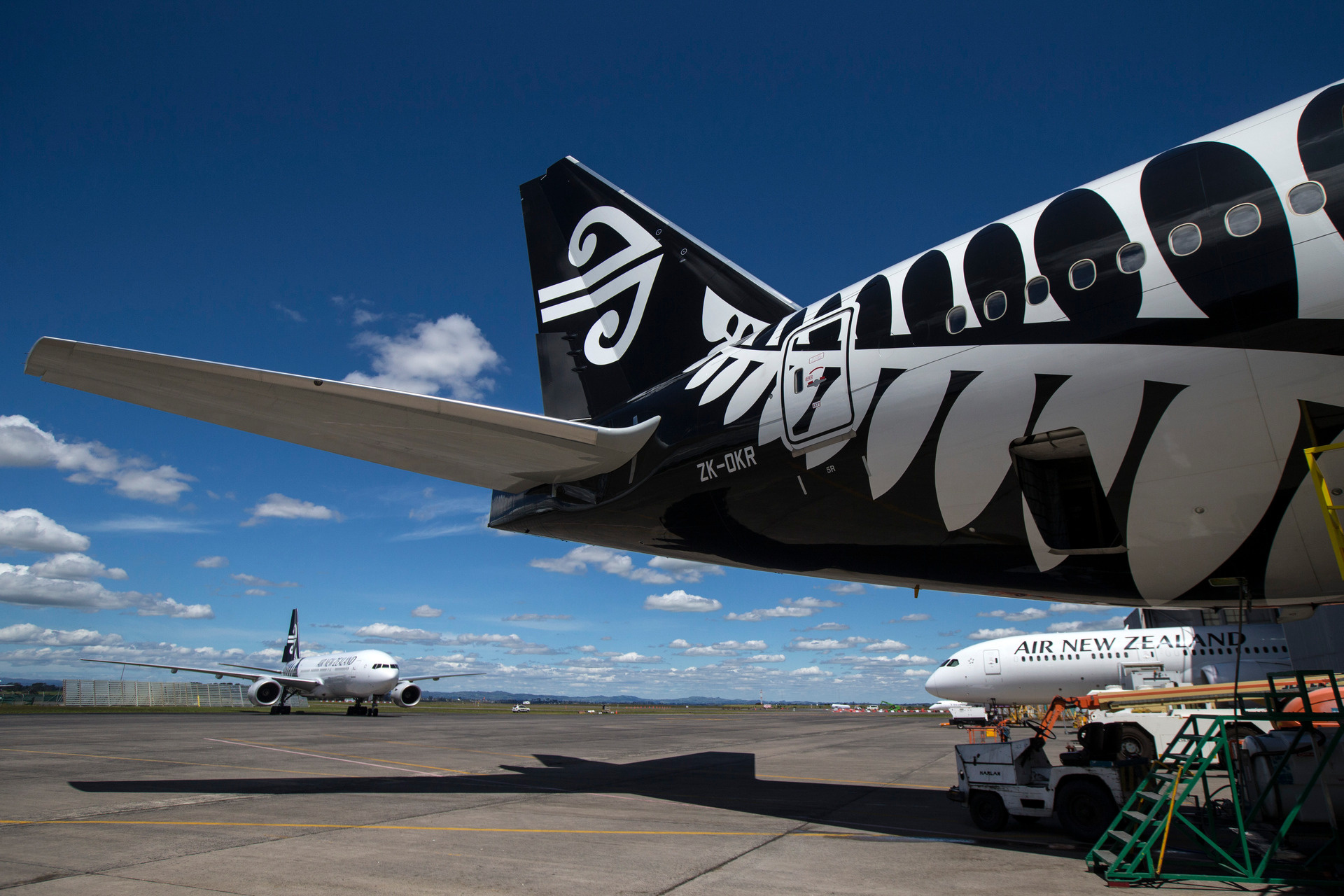 Air New Zealand Airpoints, Phishing scam, NZ Herald, 1920x1280 HD Desktop