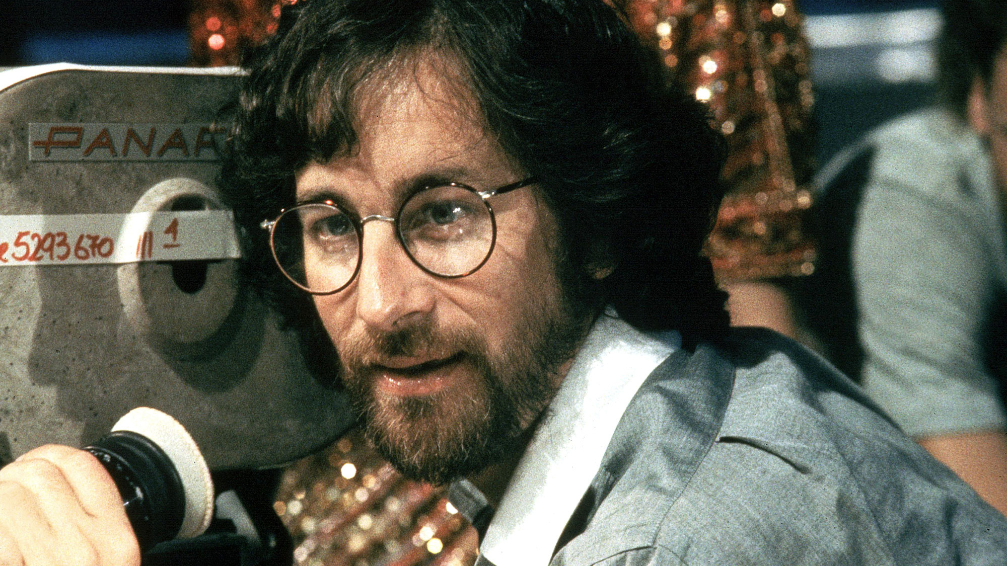 Steven Spielberg, Controversial movie ban, New project, Well-known director, 2000x1130 HD Desktop