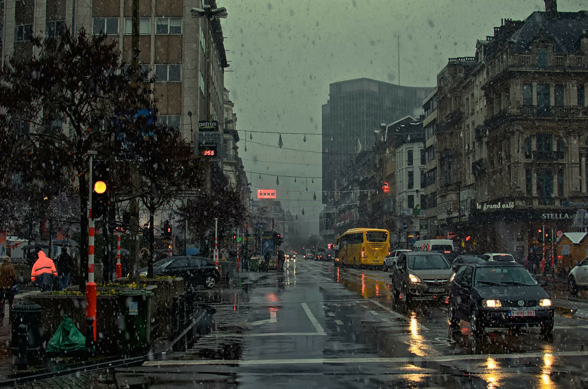 Rainy City, Rain Wallpaper, 2050x1360 HD Desktop