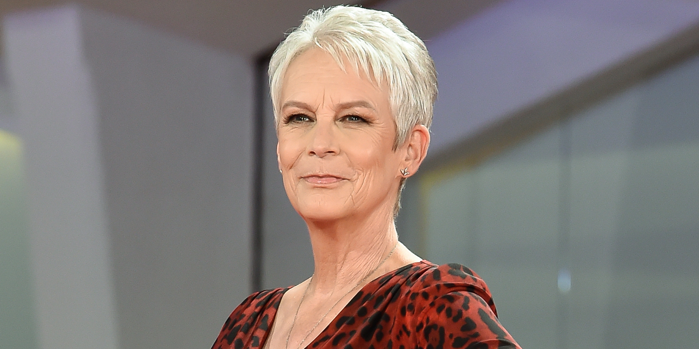 Jamie Lee Curtis, Transformative role, Movie mystery, Unrecognizable appearance, 2400x1200 Dual Screen Desktop