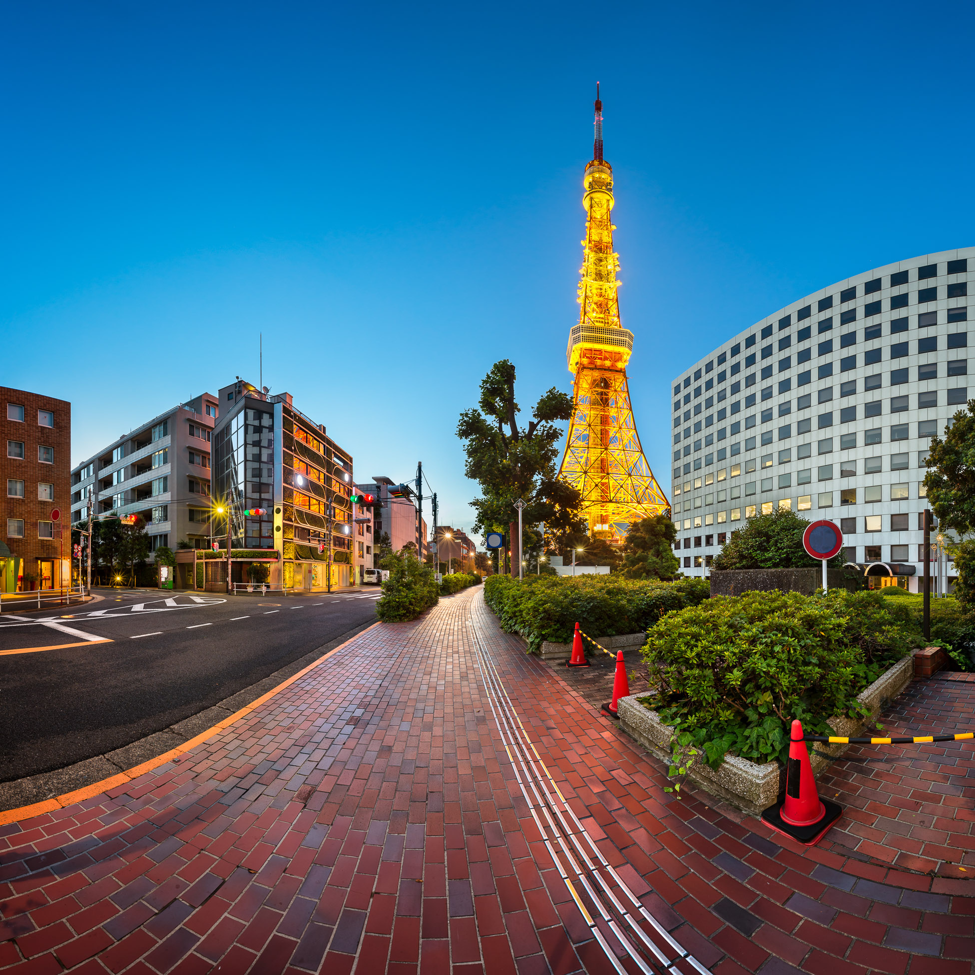 Shibakoen Street, Tokyo Tower Wallpaper, 1960x1960 HD Phone