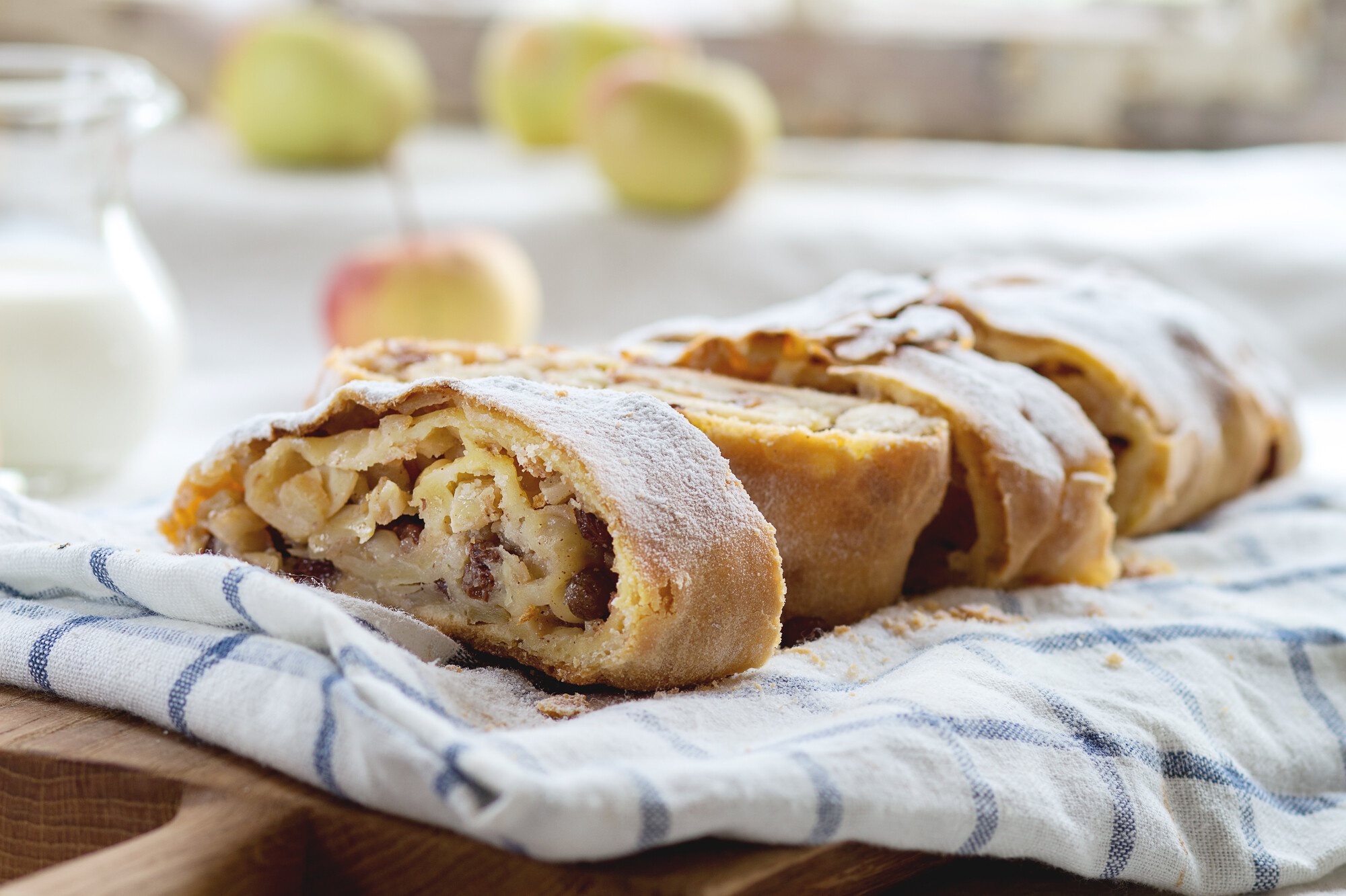 Strudel Food, Baking, HD Wallpapers, Background Images, 2000x1340 HD Desktop