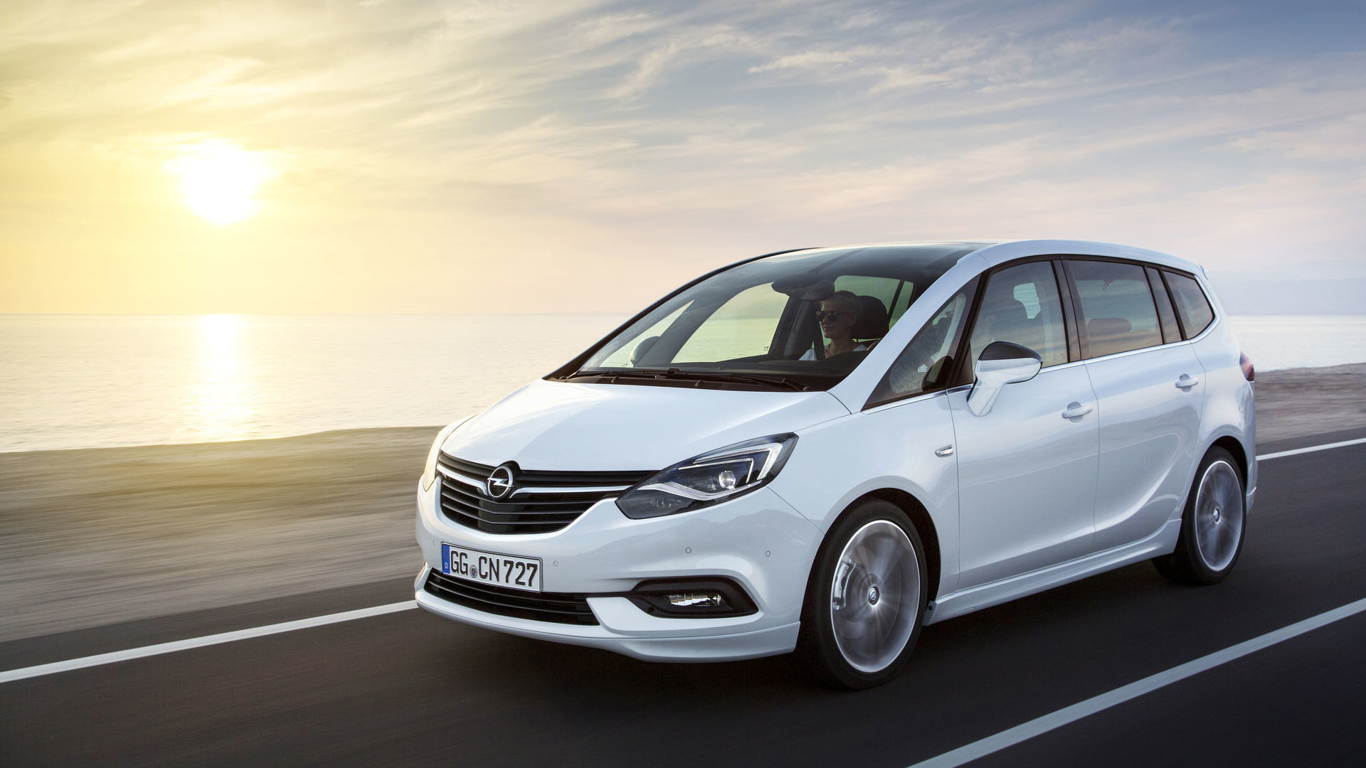 Opel Zafira, Practical MPV, Comfortable ride, Innovative features, 1920x1080 Full HD Desktop