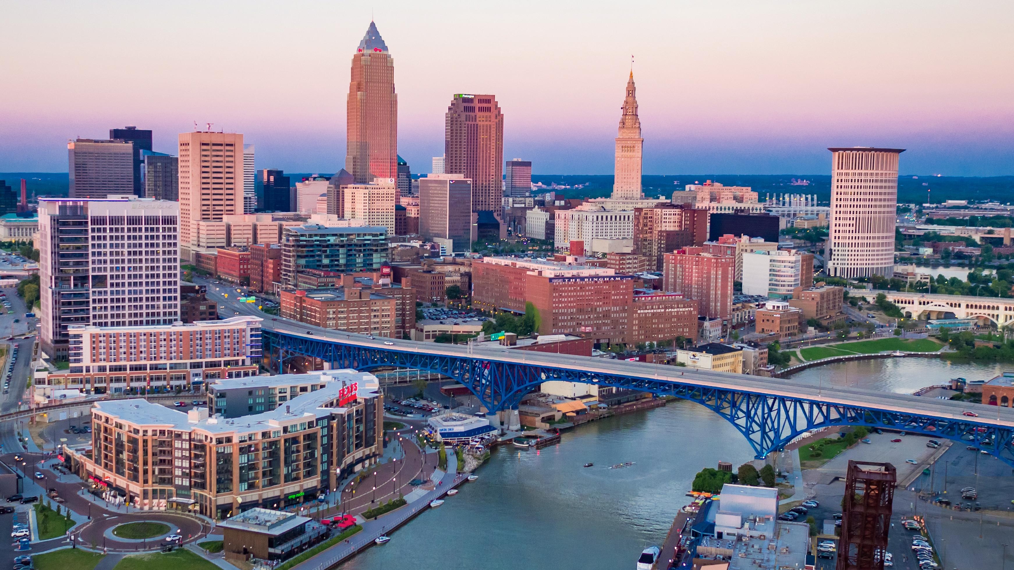 Cleveland Skyline, Stunning Ohio 4K wallpapers, Urban charm, City beauty, 3490x1960 HD Desktop