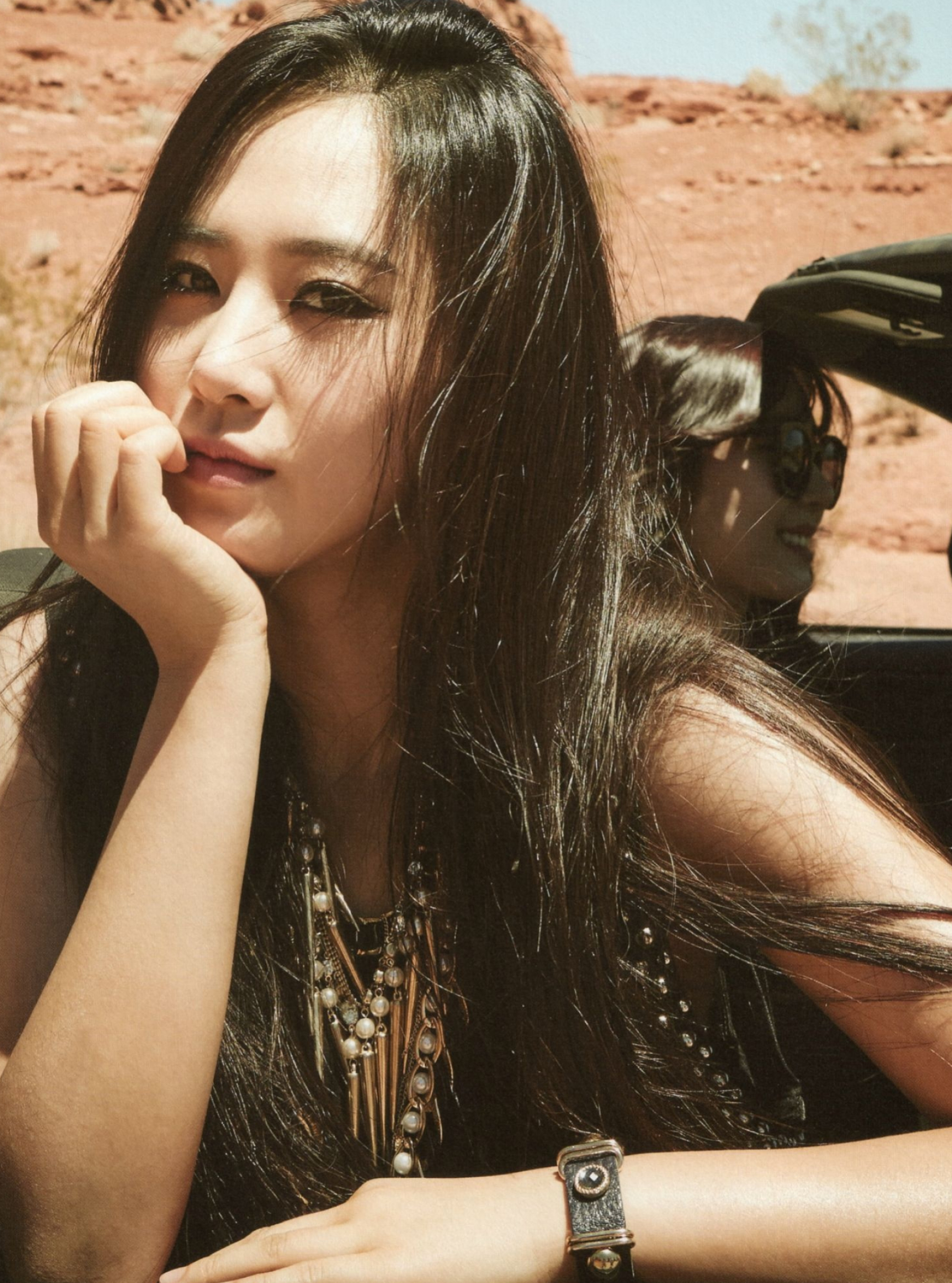 Kwon Yuri, Music icon, Girls' Generation member, Stylish beauty, 1800x2430 HD Phone