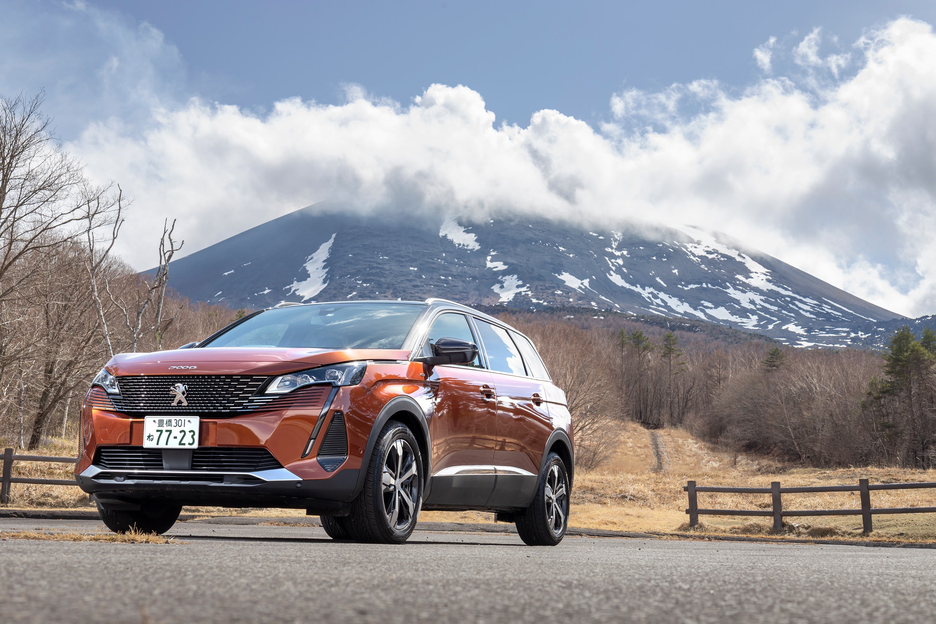 Peugeot 5008, Vibrant orange elegance, 2021 model, Futuristic design, 3000x2000 HD Desktop