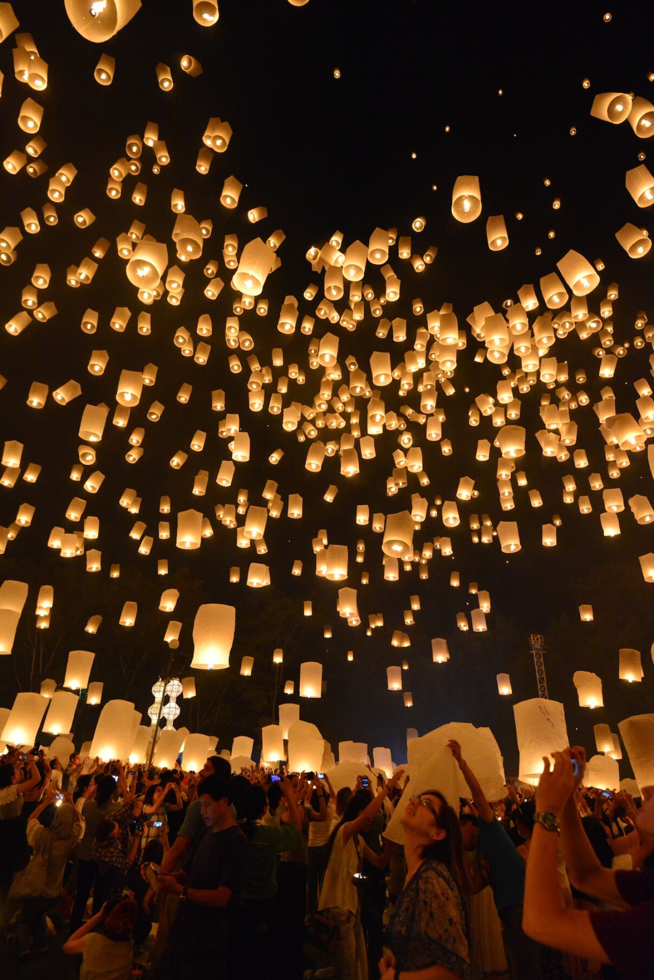 Loy Krathong Yee Ping Festival, Thai cultural celebration, Lantern release, Vibrant atmosphere, 1340x2000 HD Phone