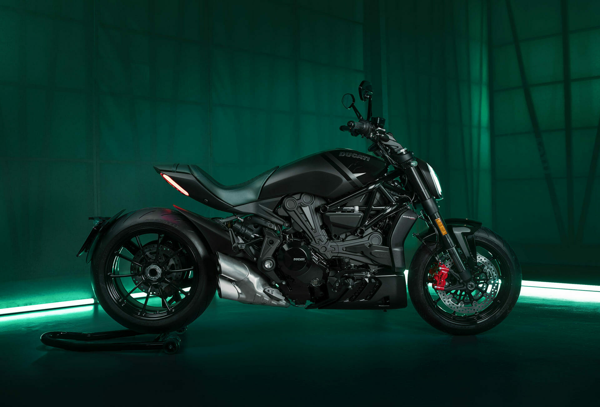 Ducati XDiavel auto, Limited edition, Nera model, Motorcycle magazine, 1920x1310 HD Desktop