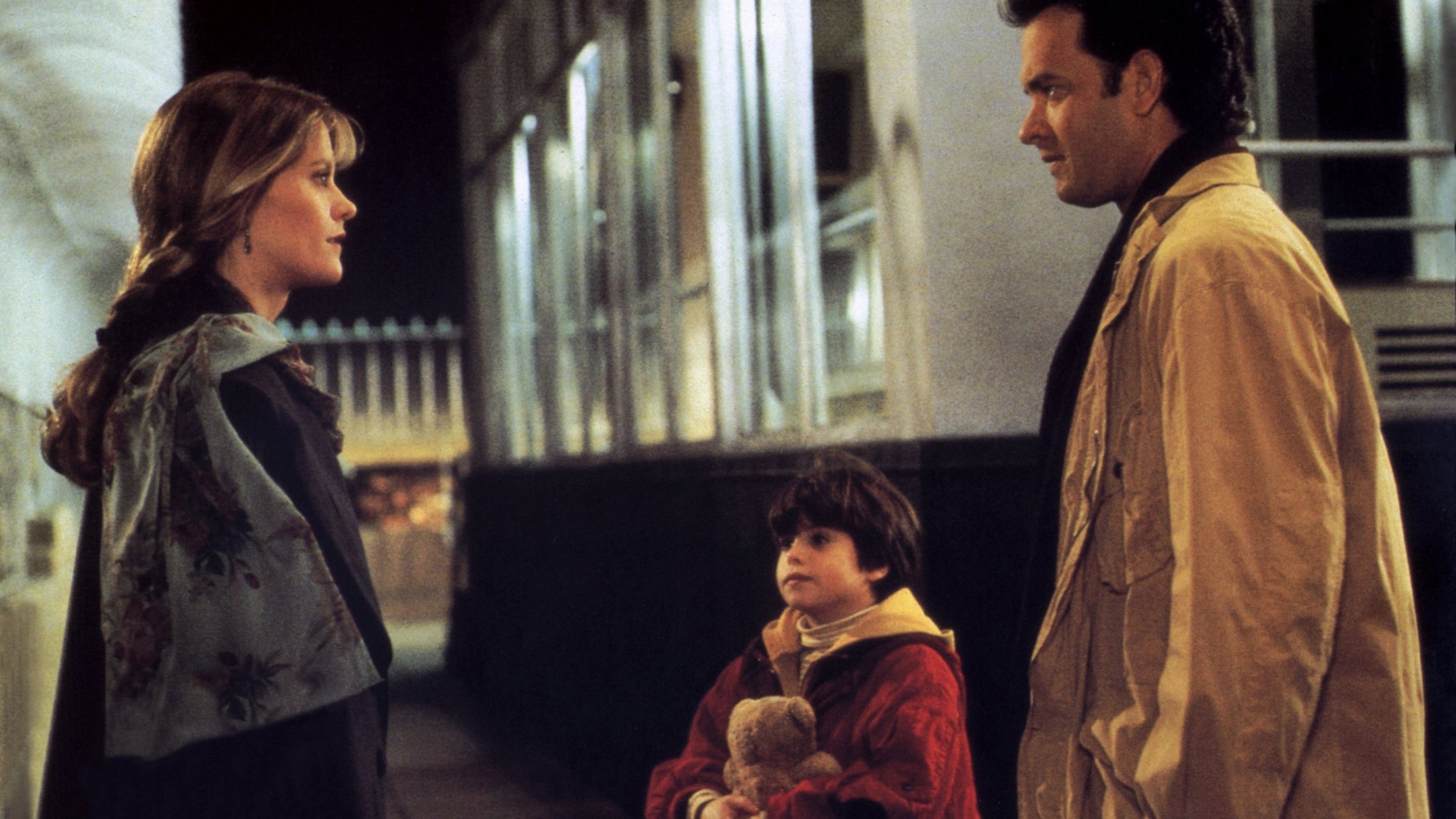 Sleepless in Seattle, Meg Ryan, 90s cinema, Iconic Hollywood beauties, 2200x1240 HD Desktop