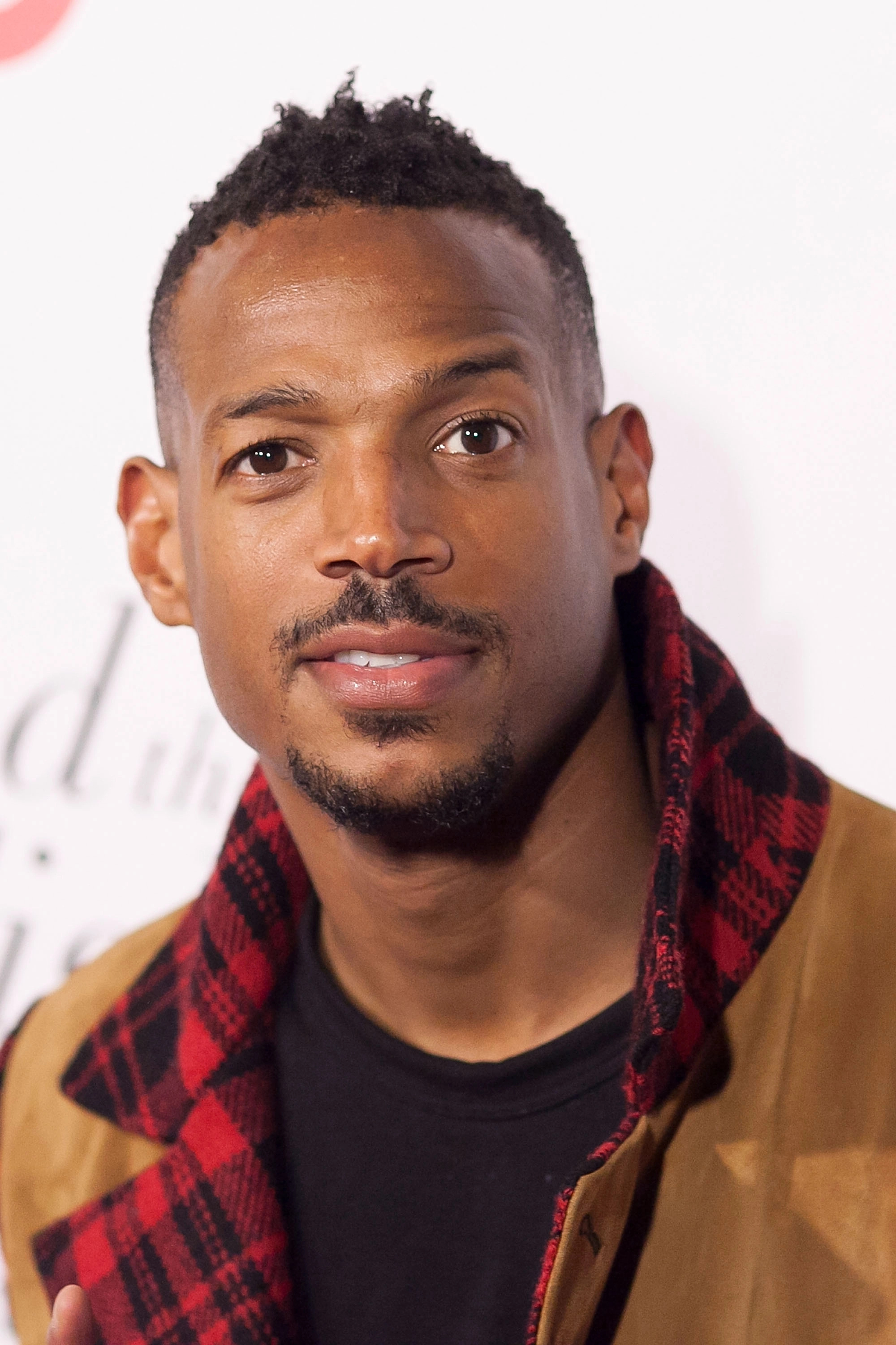 Marlon Wayans, Get ready for, 2000x3000 HD Phone