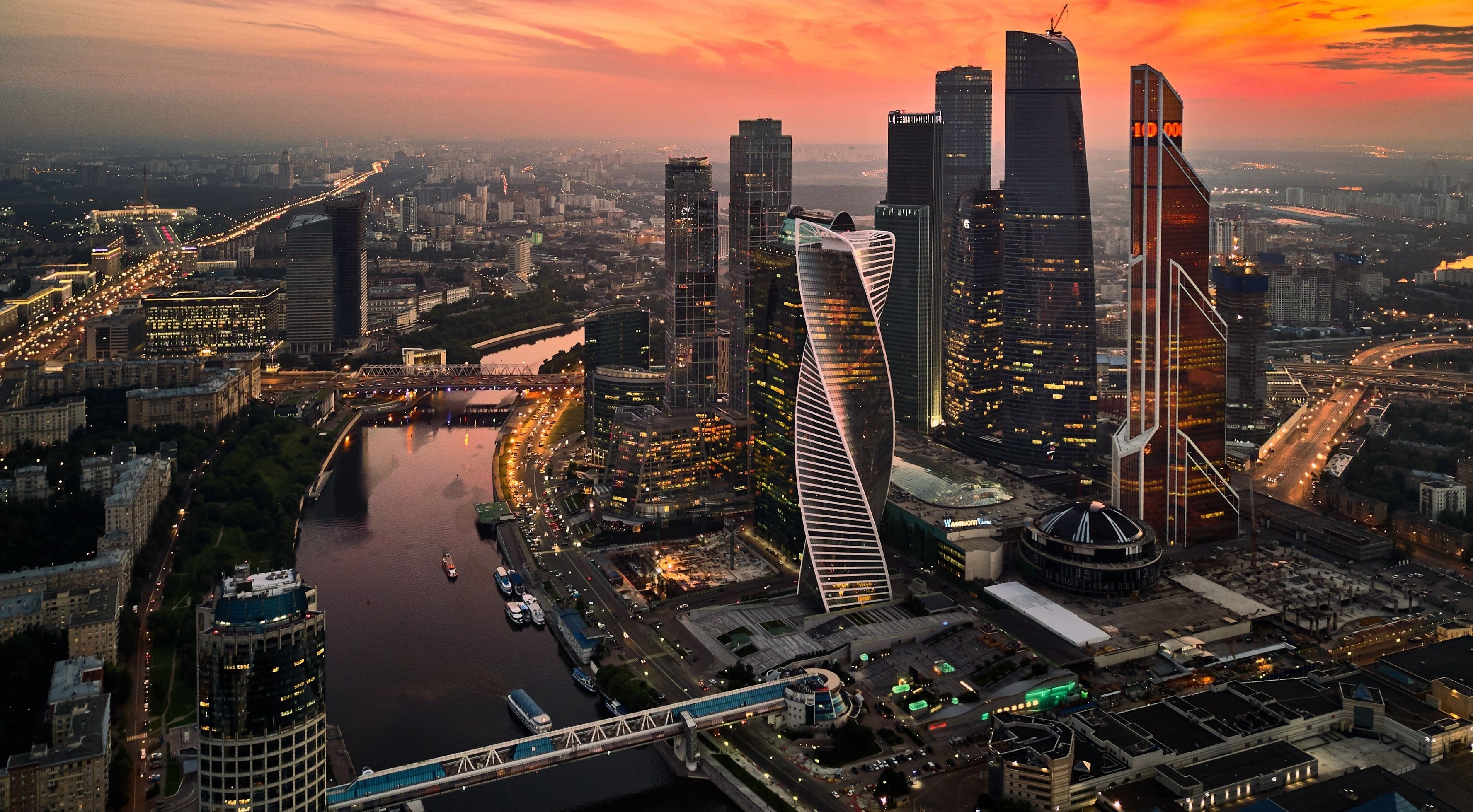 Moscow City, Cityscapes beauty, Vibrant atmosphere, Travels, 3560x1960 HD Desktop