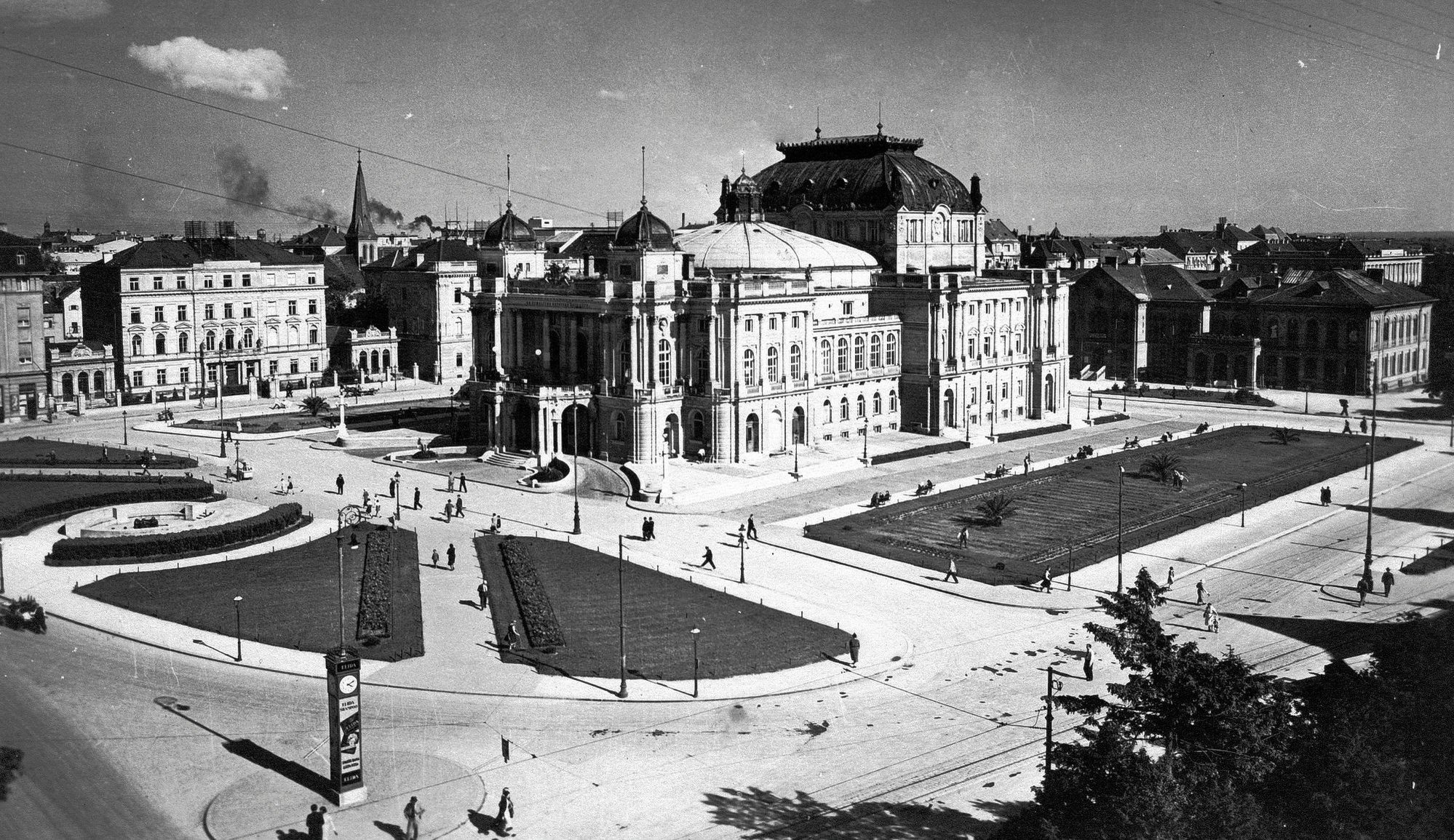 Black and white Zagreb, Small group tour, Walking tours, Discover the city, 2000x1160 HD Desktop