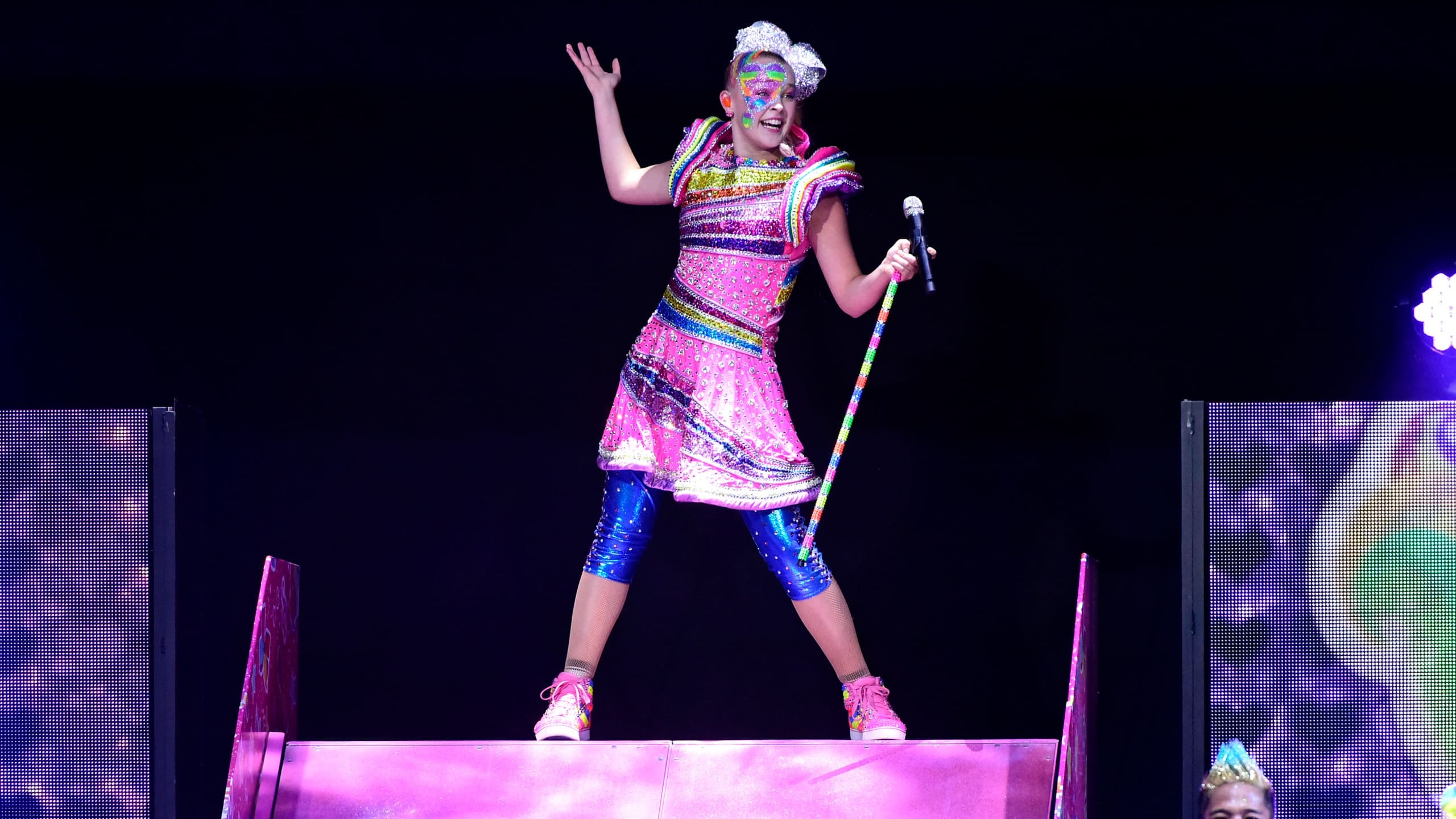 JoJo Siwa HD wallpapers, Stunning images, 2560x1440 HD Desktop
