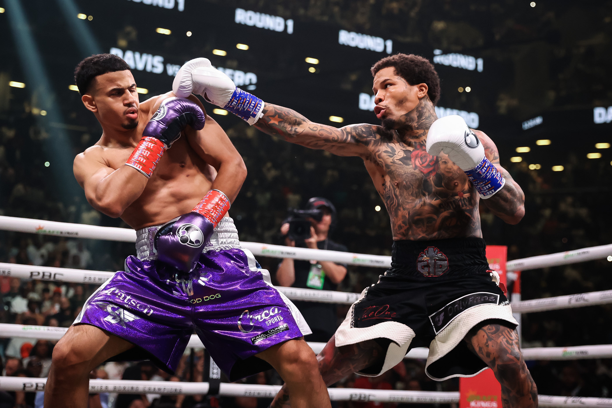 Gervonta Davis, Knockout victory, Romero match, Boxing triumph, 2100x1400 HD Desktop