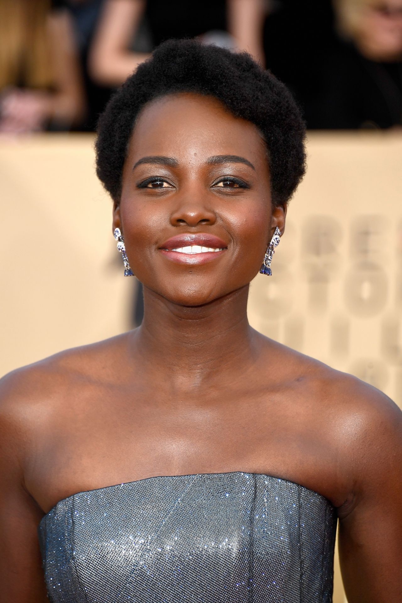 Lupita Nyong'o, 2018 SAG Awards, LA, Desktop, 1280x1920 HD Phone