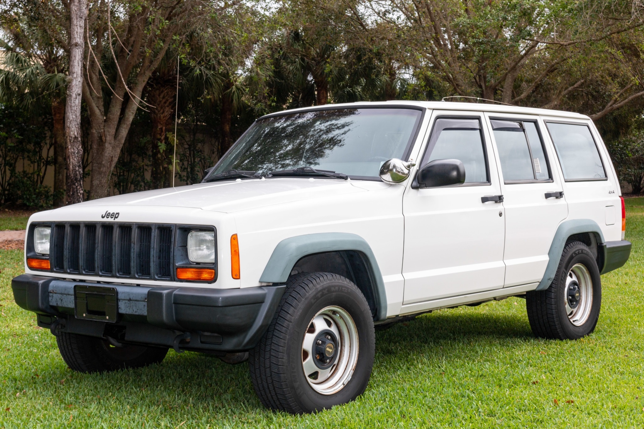 XJ Classic 1997, Jeep Cherokee Wallpaper, 2050x1370 HD Desktop