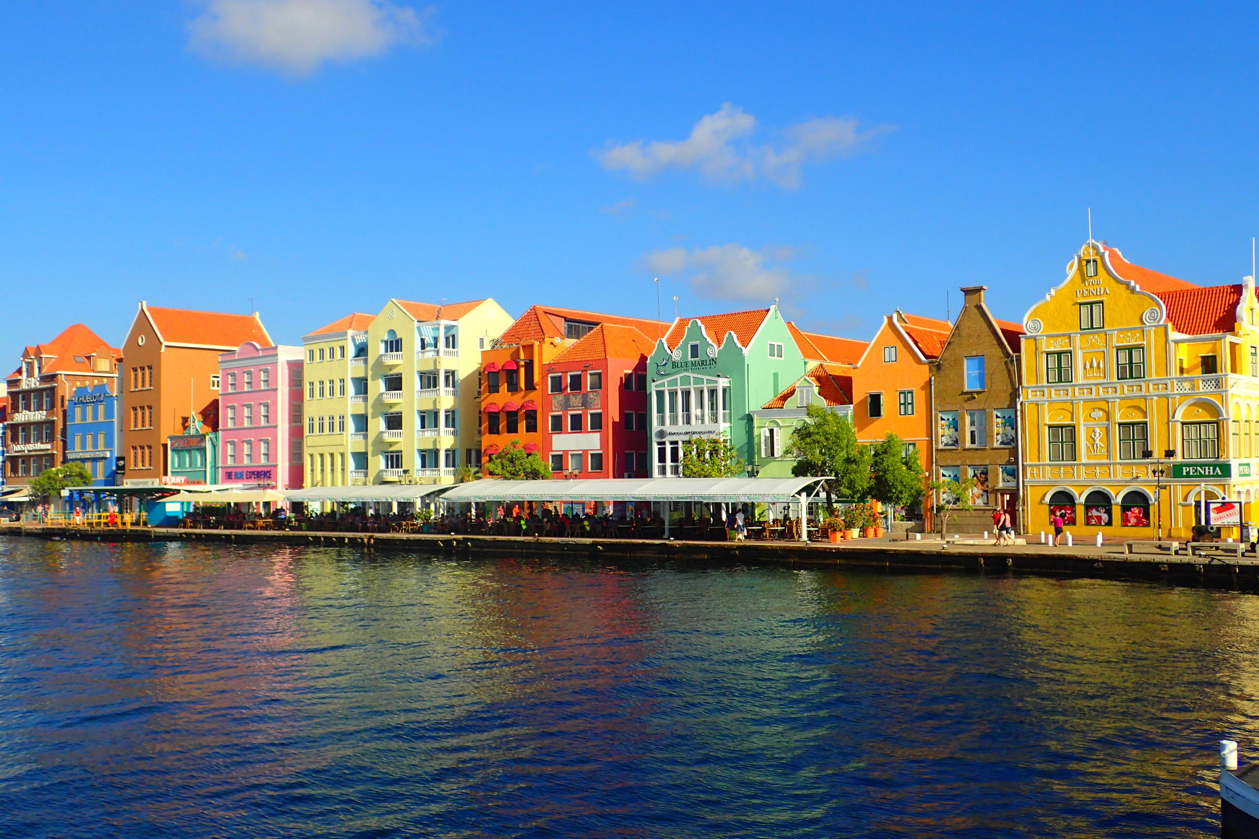 Willemstad exploration, Curaao highlights, Deviating the norm, 2500x1670 HD Desktop