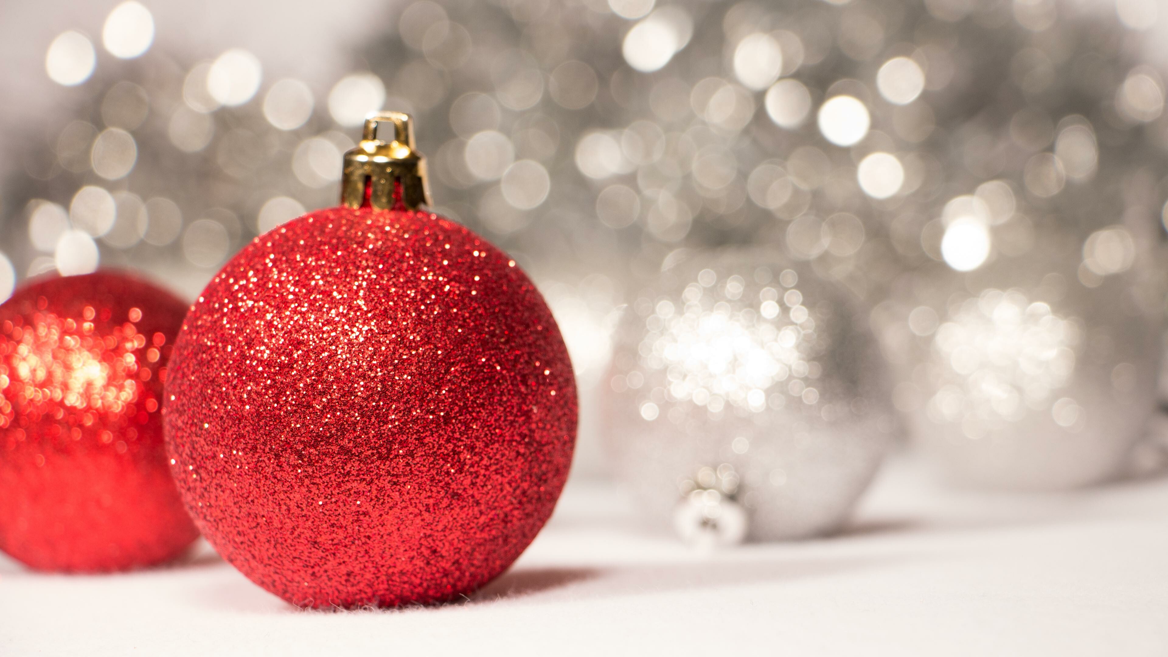 Christmas ornament, Festive background, Colorful decorations, Holiday vibe, 3840x2160 4K Desktop