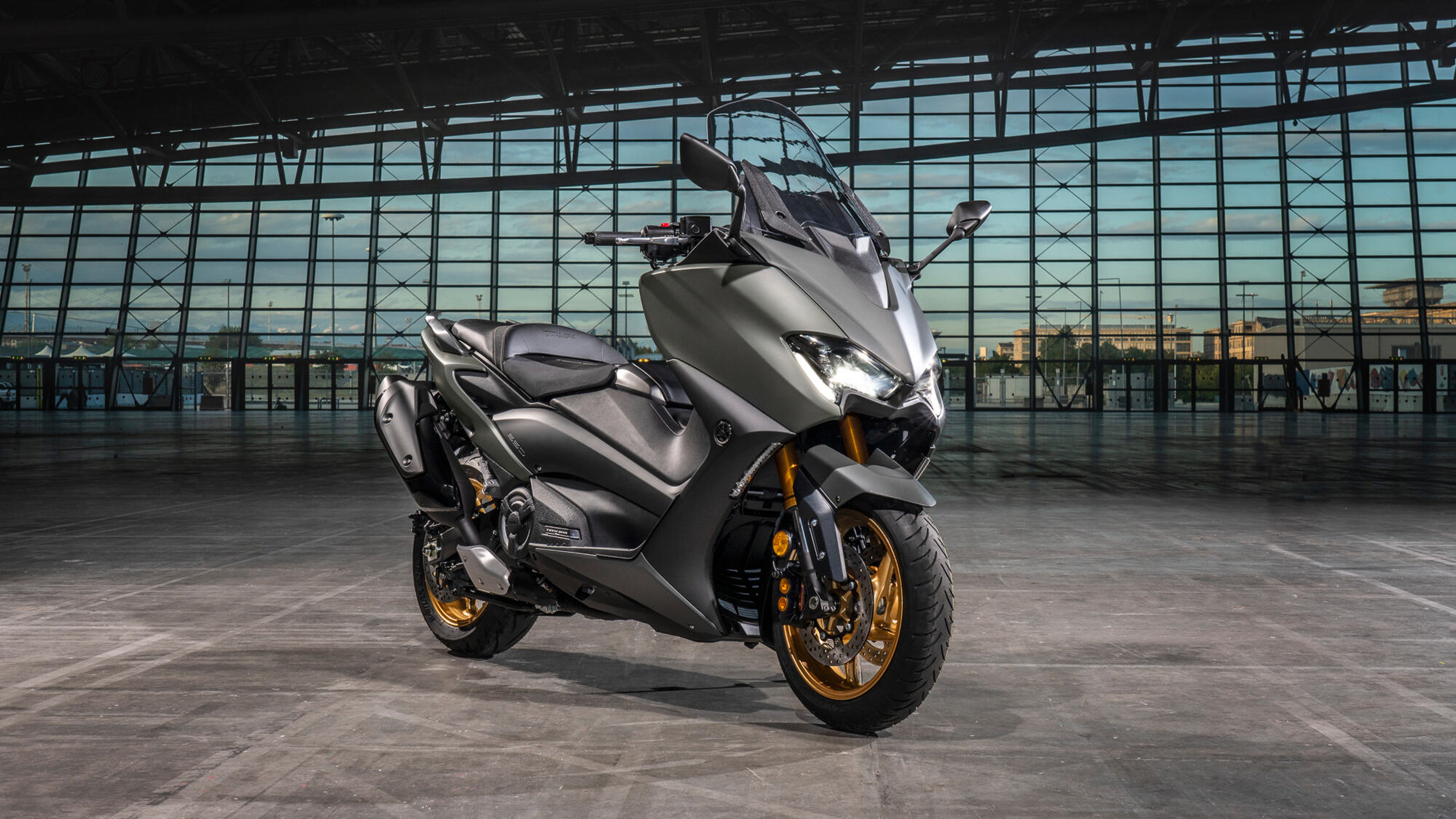 Yamaha TMAX, Tech max edition, Automotive news, First look, 2560x1440 HD Desktop