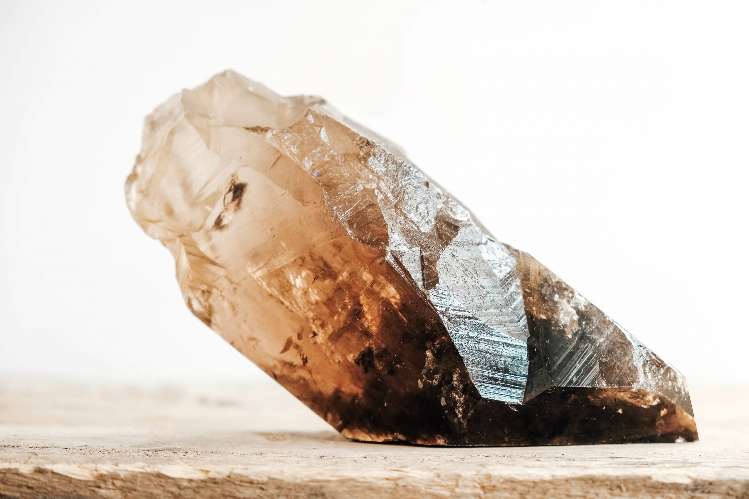 Crystal, Smoky quartz, Healing properties, Mysterious crystal, 2560x1710 HD Desktop