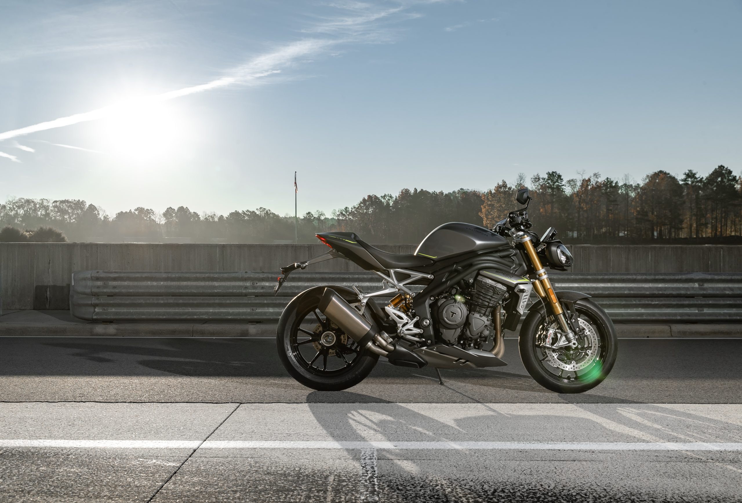 Triumph Street Triple RS, Speed demon revs, 2022 specs onslaught, Photos worth sharing, 2560x1740 HD Desktop