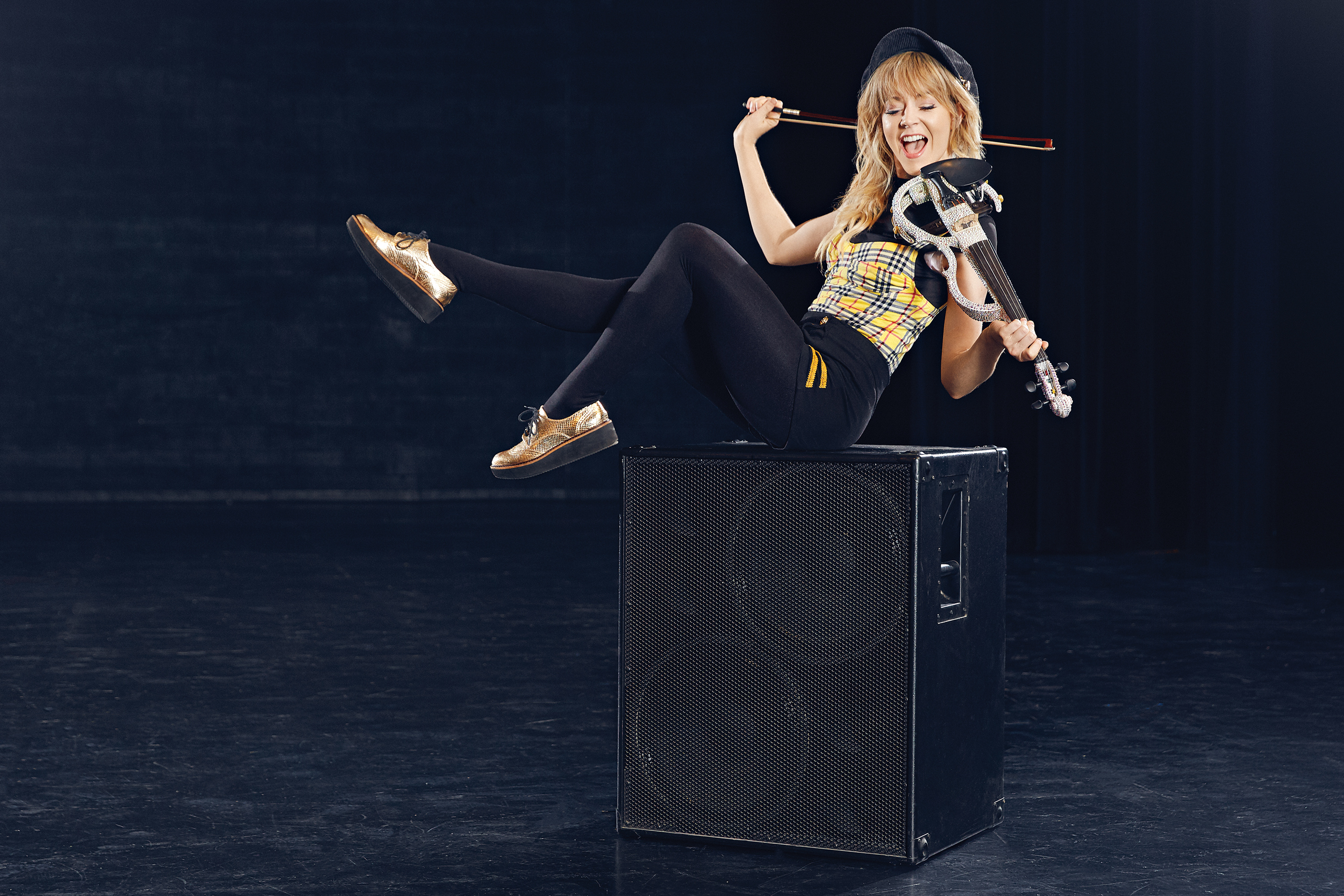 Lindsey Stirling, Spotlight artist, Phoenix Magazine feature, Musical talent, 3000x2000 HD Desktop