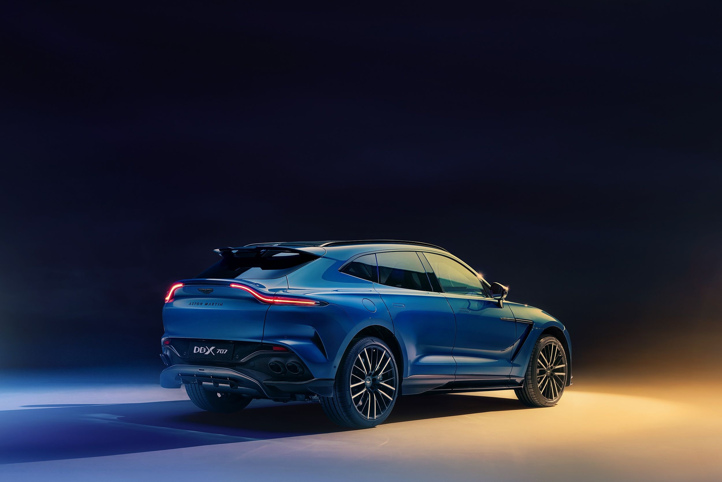 Aston Martin DBX707, Exterior Gallery, Design Features, Interior Luxury, Automobile, 2500x1670 HD Desktop