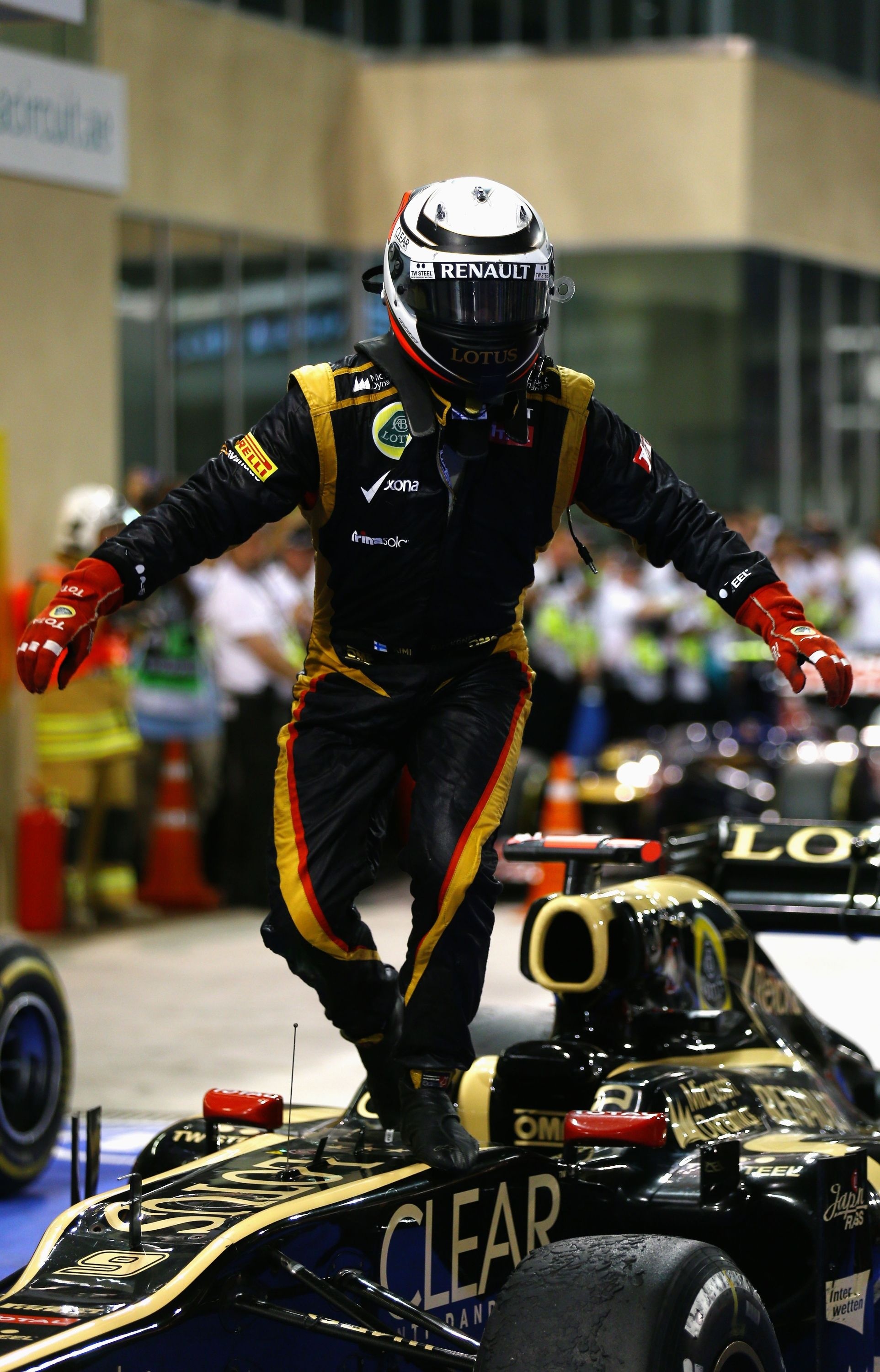 2012 Abu Dhabi Grand Prix, Kimi Raikkonen Wallpaper, 1930x3000 HD Phone