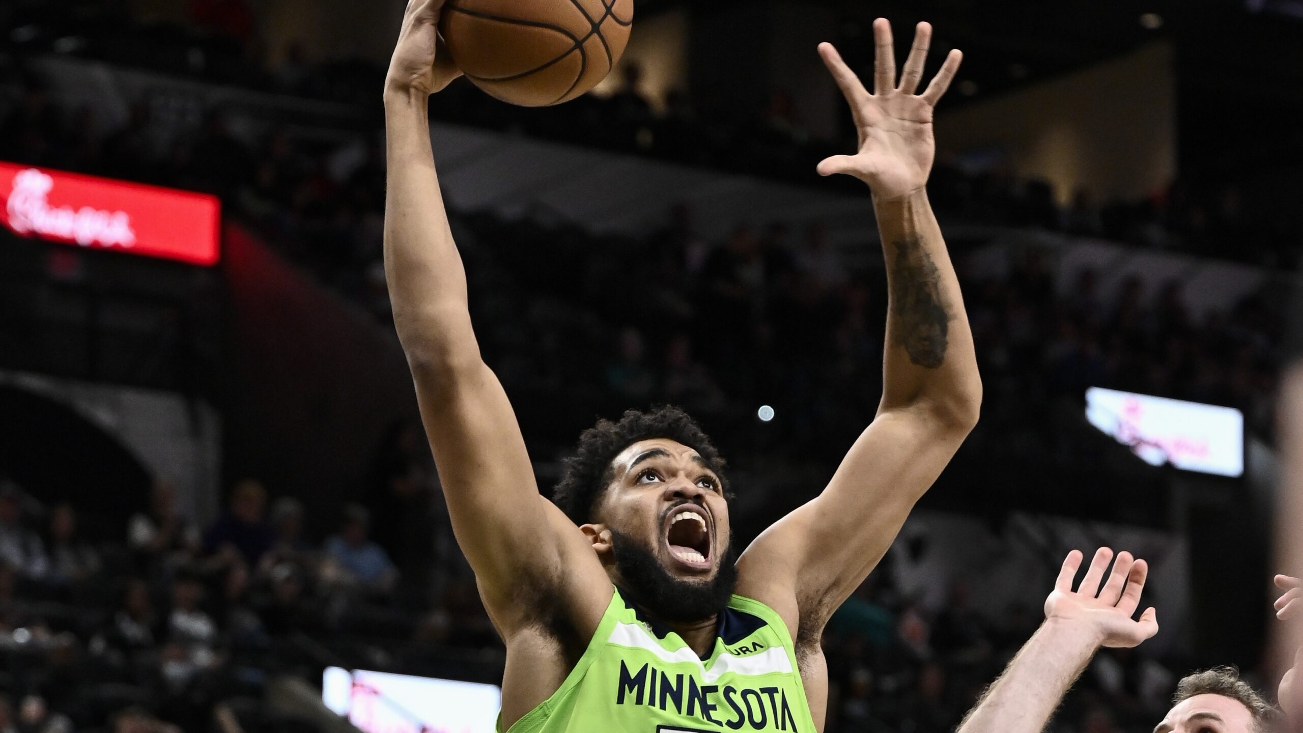 Karl-Anthony Towns, NBA high 60 points, Wolves vs Spurs, Eyewitness news, 2560x1440 HD Desktop