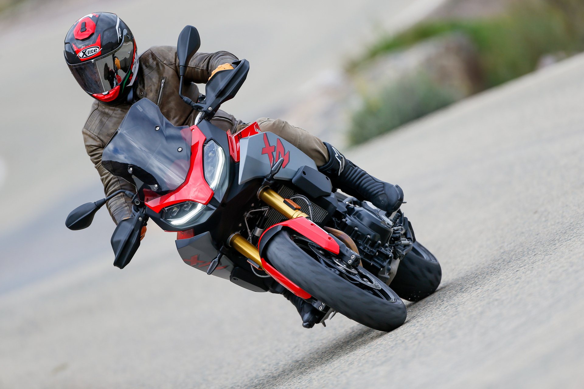 BMW F 900 XR, Motorcycle review, Dynamic and versatile, Exciting ride, 1920x1280 HD Desktop