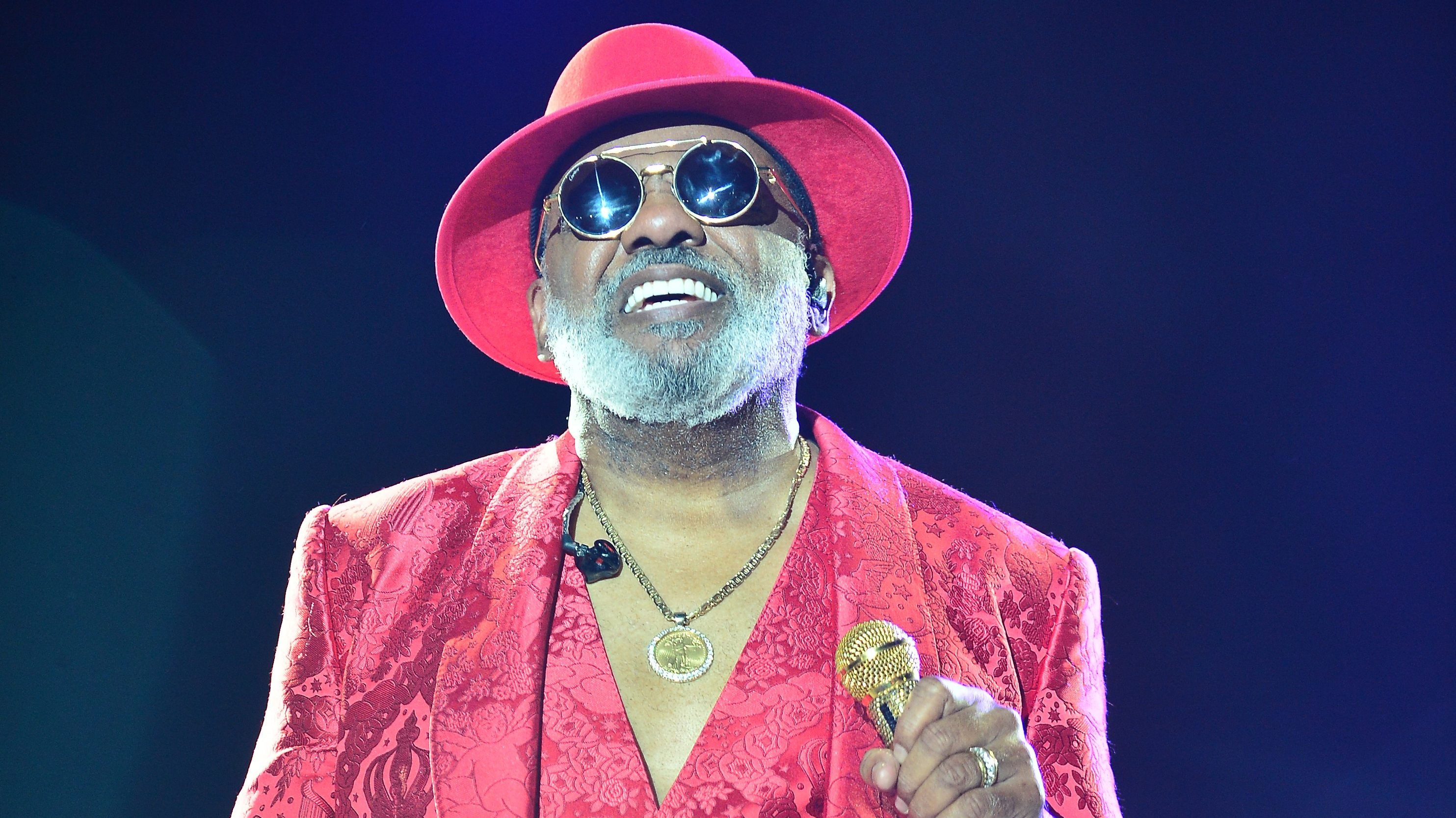 Ronald Isley, Isley Brothers performance, Derby week, Vibecom, 2970x1670 HD Desktop