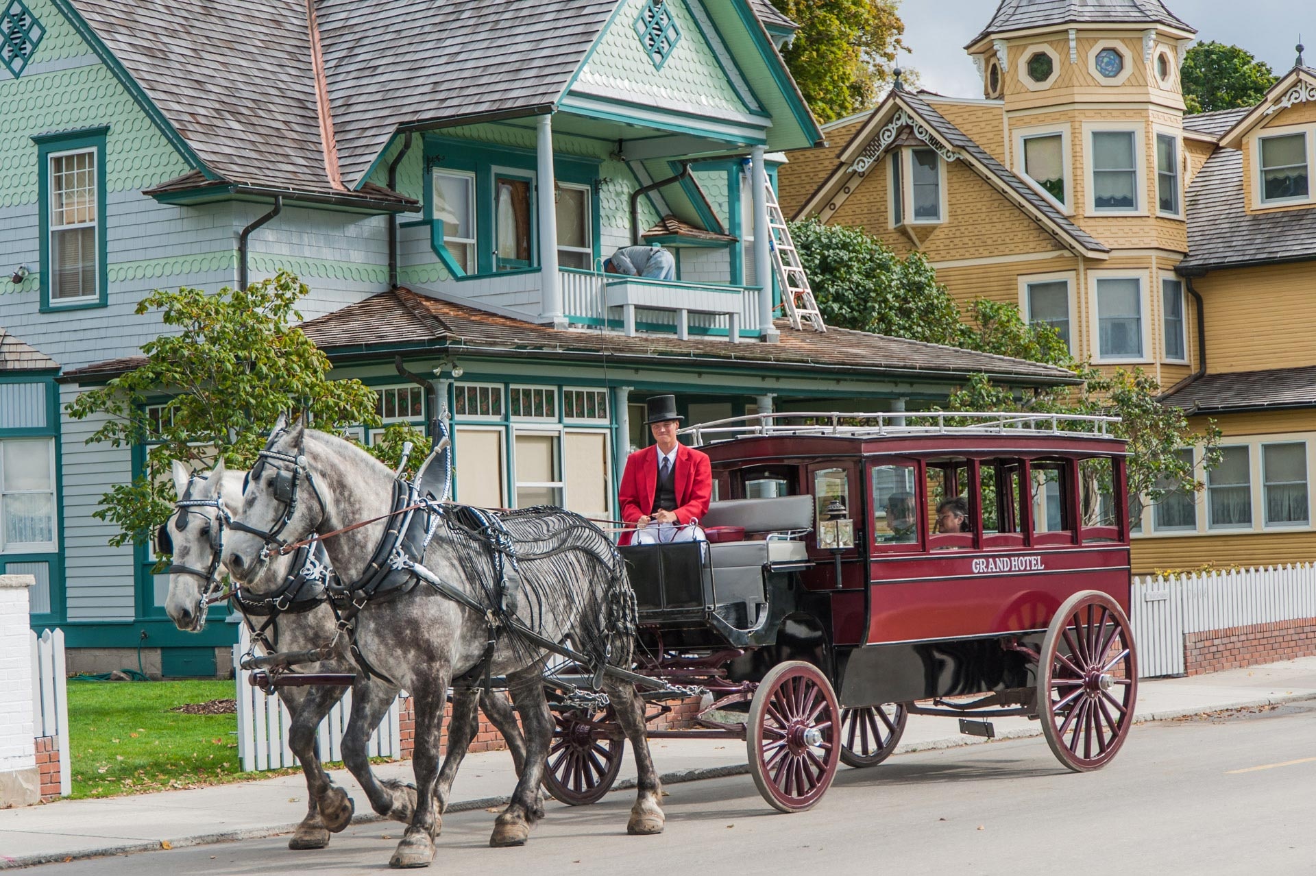 Mackinac Island nostalgia, 21st-century charm, Historic experiences, Island escapade, 1920x1280 HD Desktop