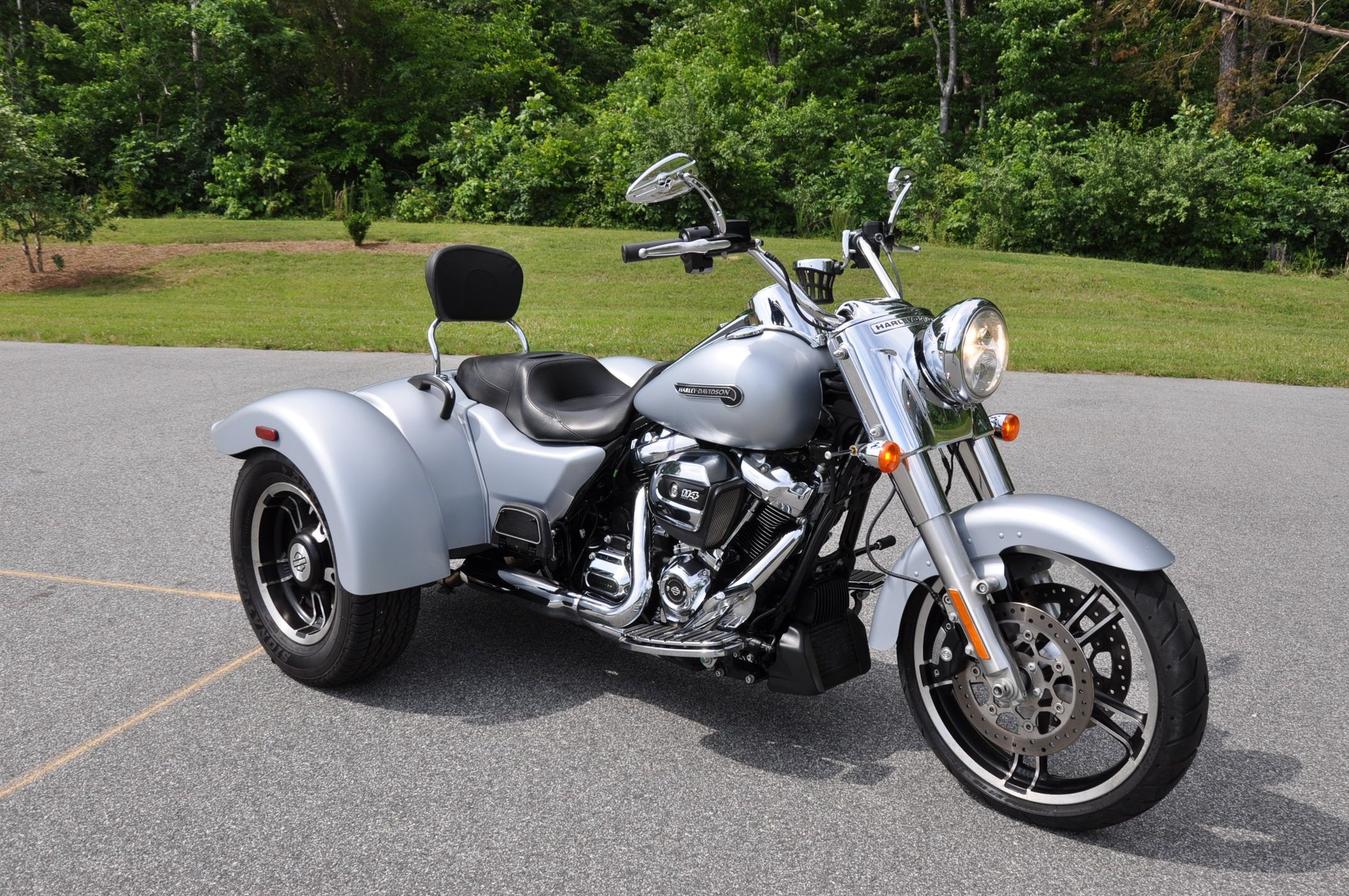 Harley-Davidson Freewheeler, High Point's gem, Riding High Harley-Davidson, Pre-owned heaven, 2150x1430 HD Desktop